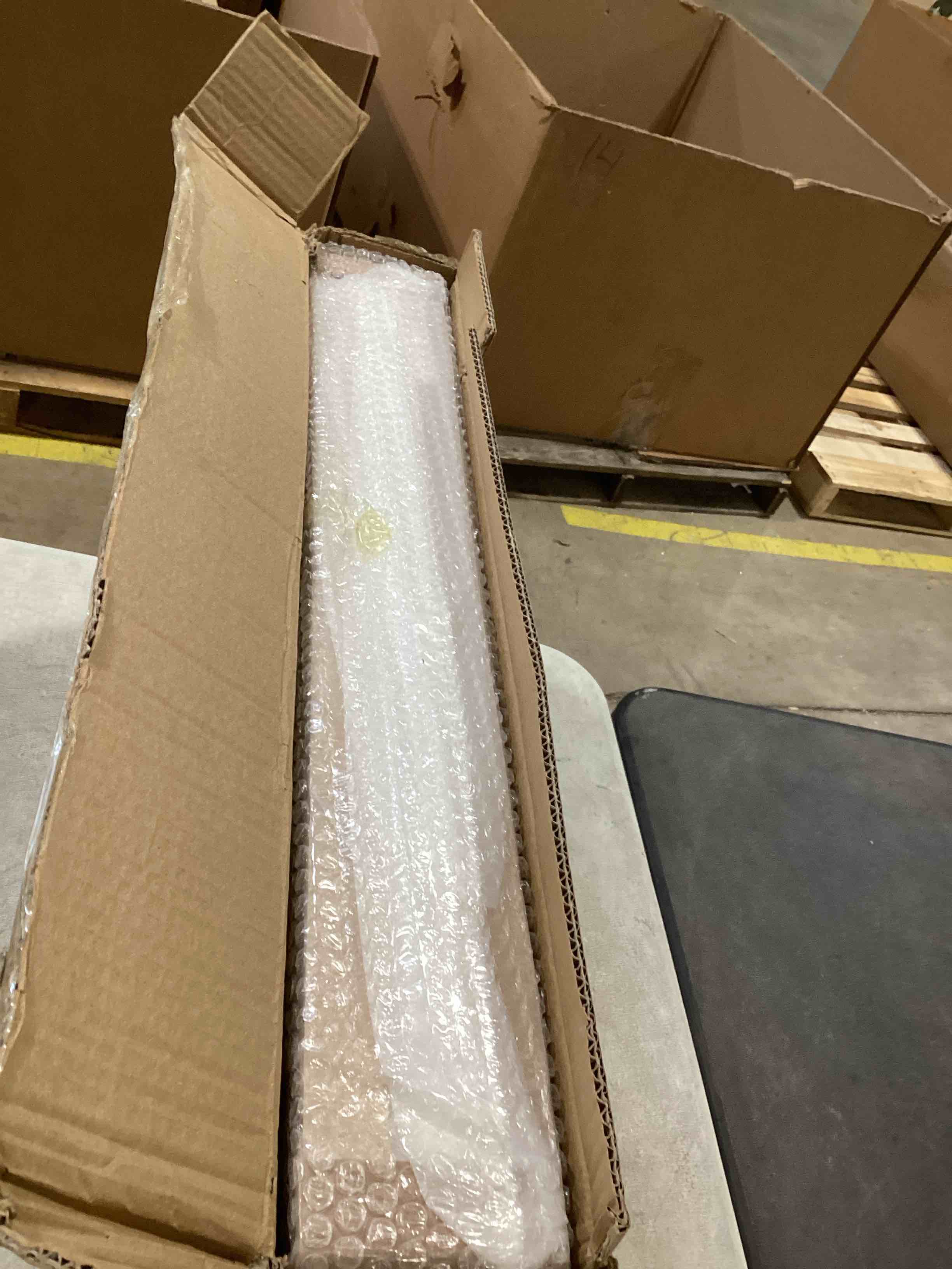 https://s3.amazonaws.com/lotting-images-prod/bidfta/BRN1734667_1747150147408.jpeg