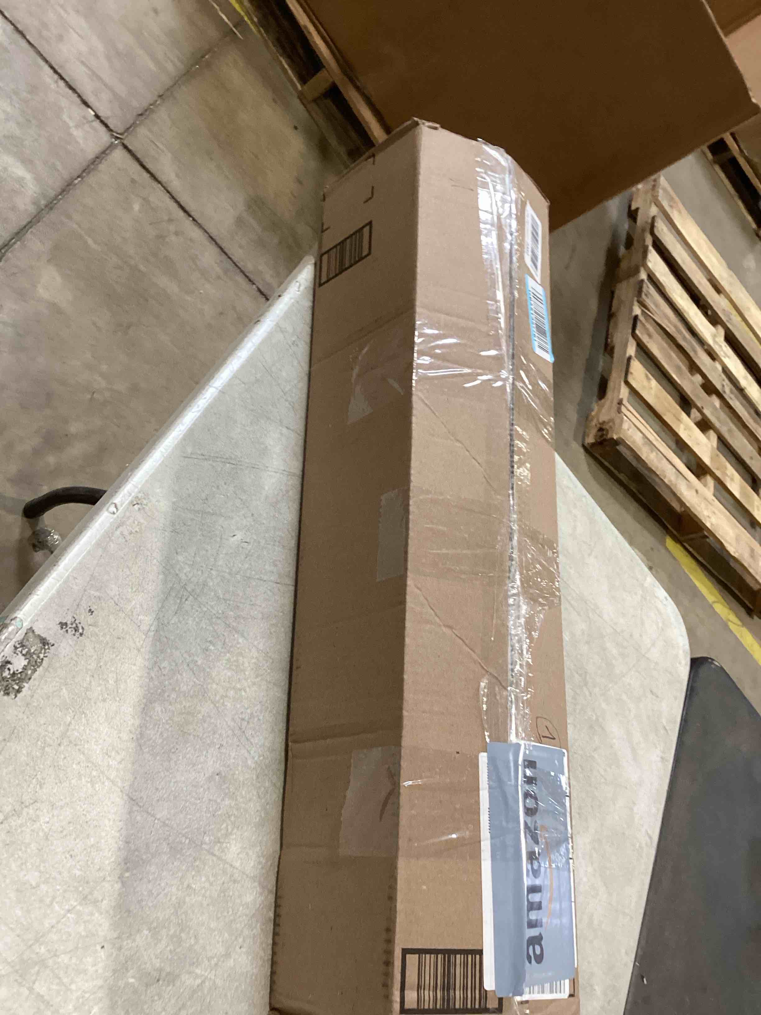 https://s3.amazonaws.com/lotting-images-prod/bidfta/BRN1734778_1747231704621.jpeg