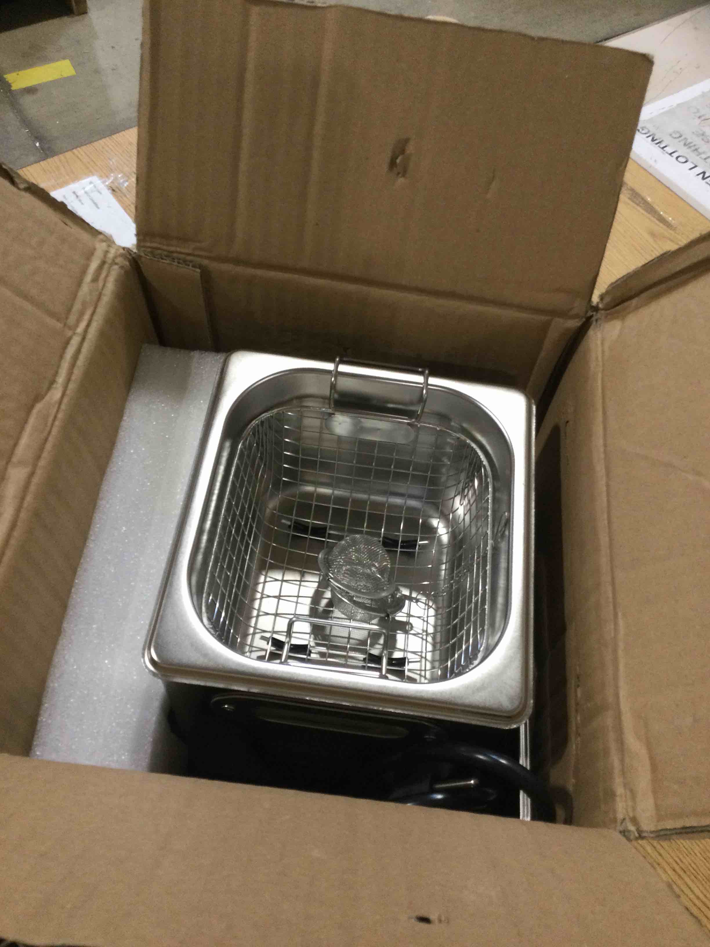 https://s3.amazonaws.com/lotting-images-prod/bidfta/BRN1735623_1746645079373.jpeg