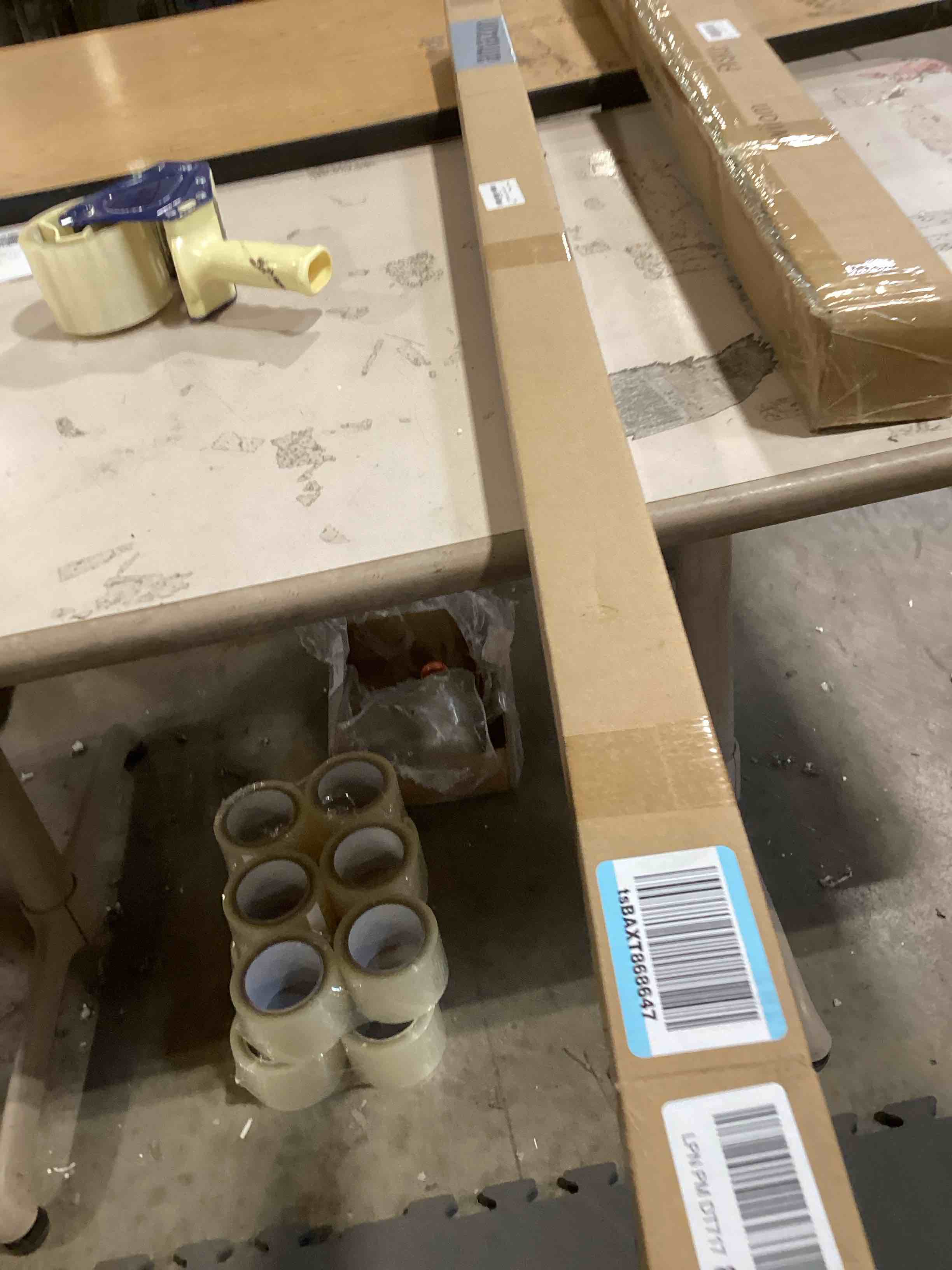 https://s3.amazonaws.com/lotting-images-prod/bidfta/BRN1735835_1747231663460.jpeg