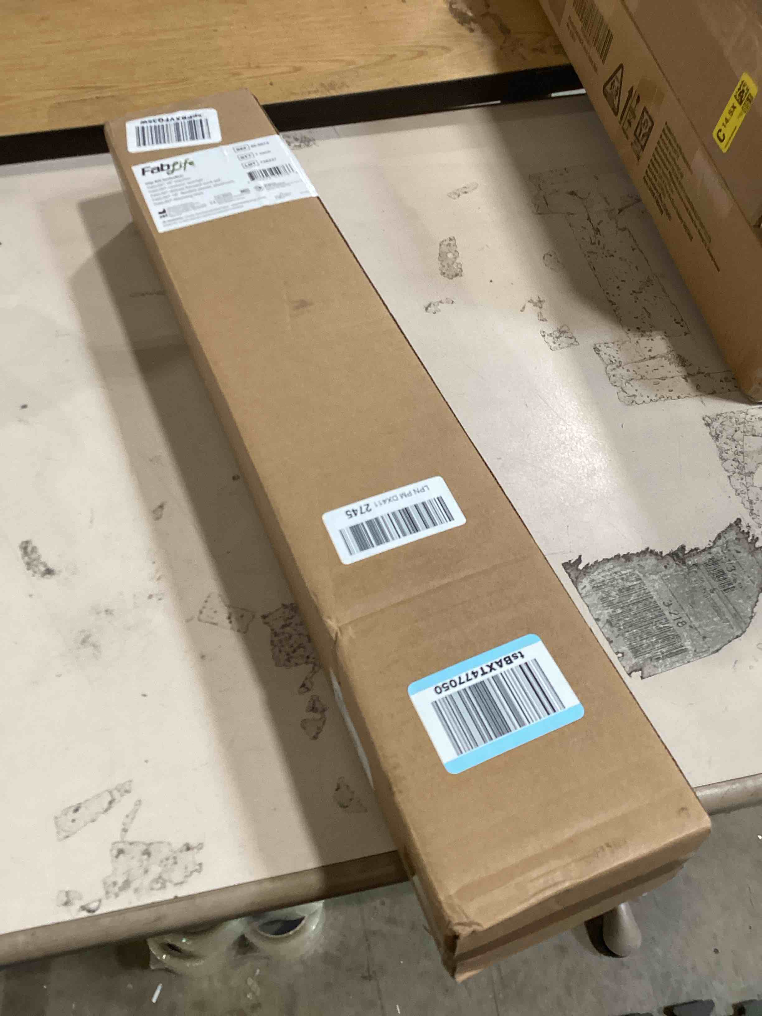 https://s3.amazonaws.com/lotting-images-prod/bidfta/BRN1735848_1747233120595.jpeg