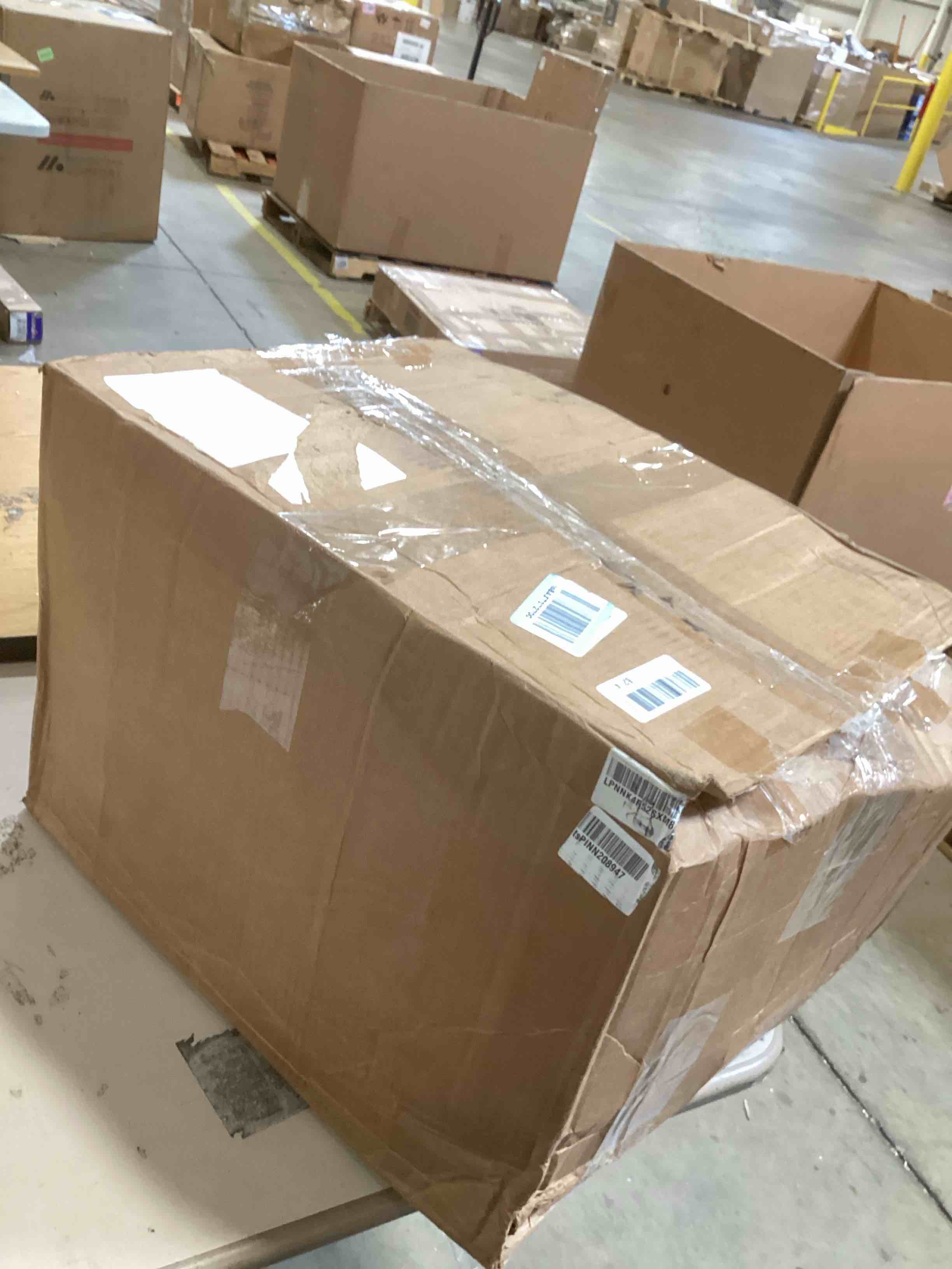 https://s3.amazonaws.com/lotting-images-prod/bidfta/BRN1736260_1747669046975.jpeg