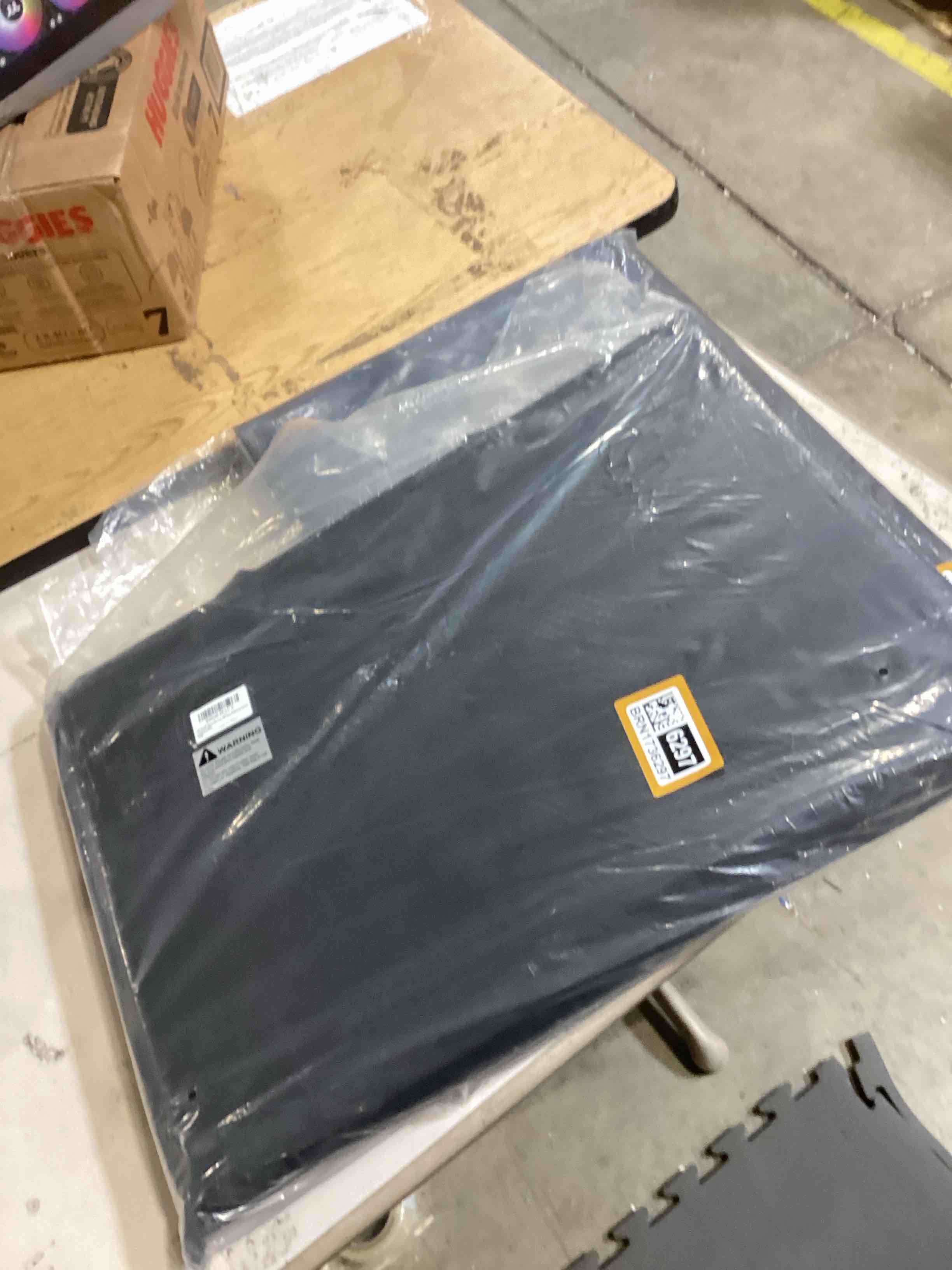 https://s3.amazonaws.com/lotting-images-prod/bidfta/BRN1736296_1747681520983.jpeg