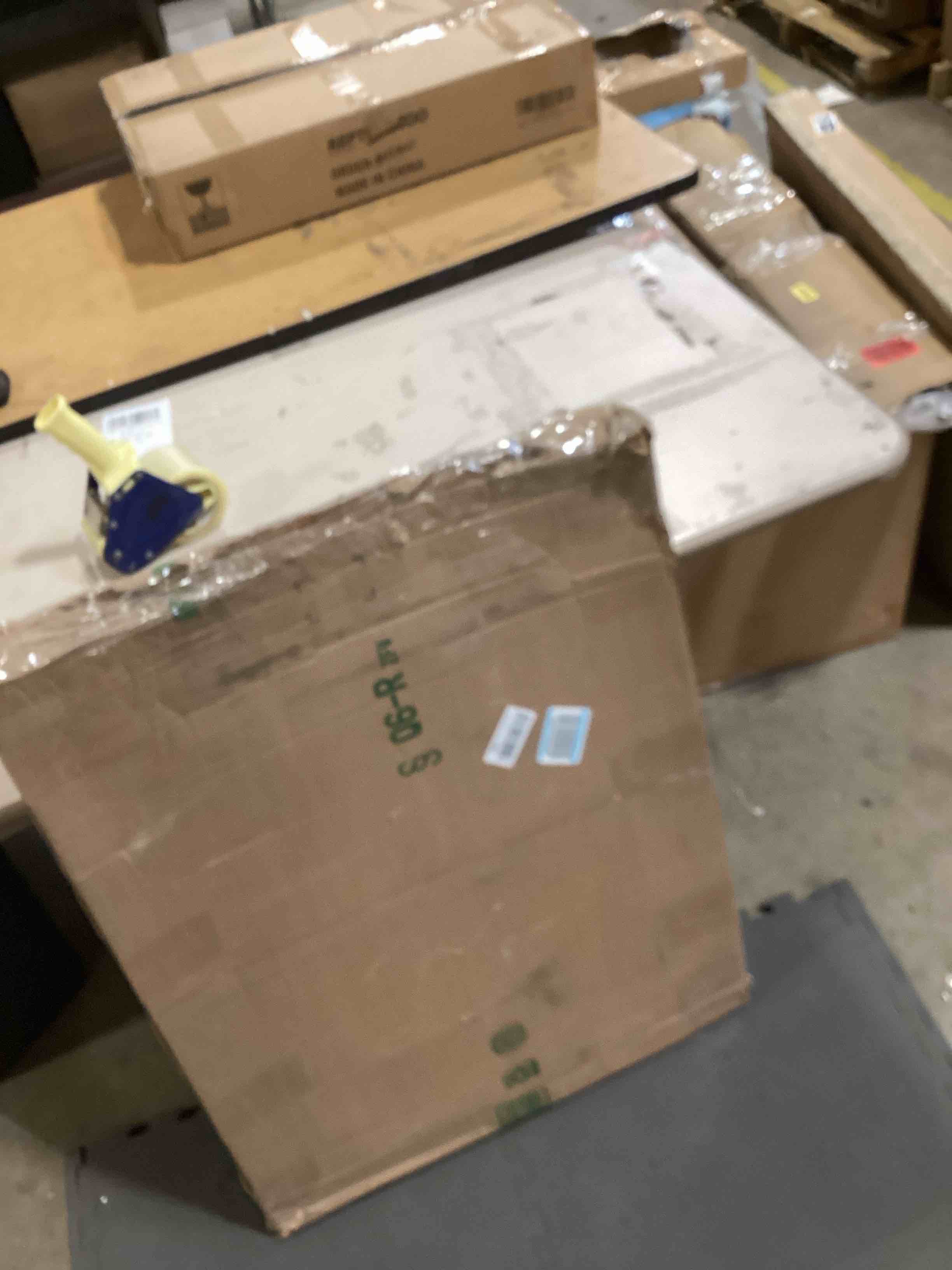 https://s3.amazonaws.com/lotting-images-prod/bidfta/BRN1737542_1748522880924.jpeg