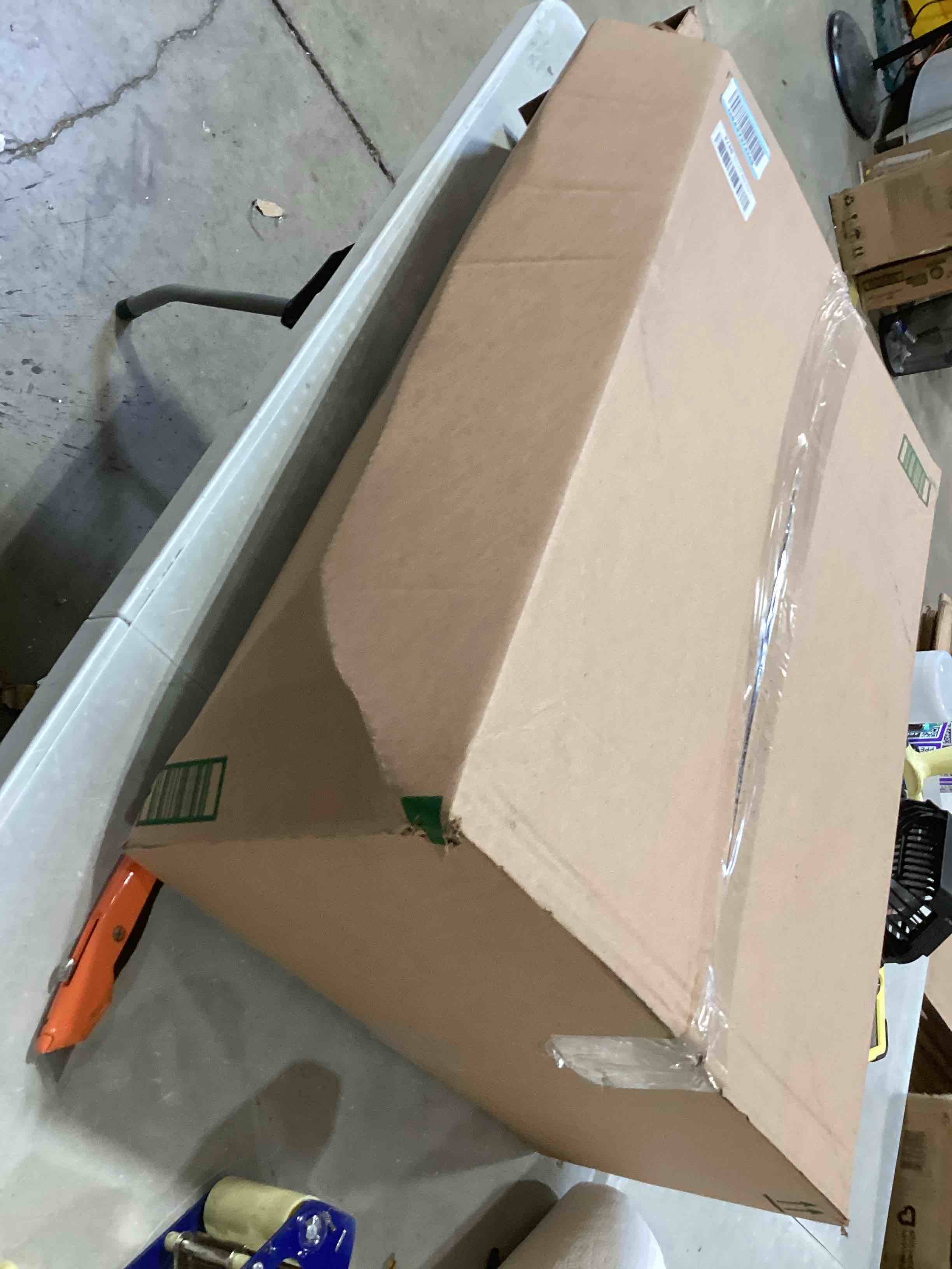https://s3.amazonaws.com/lotting-images-prod/bidfta/BRN1738709_1747402570794.jpeg