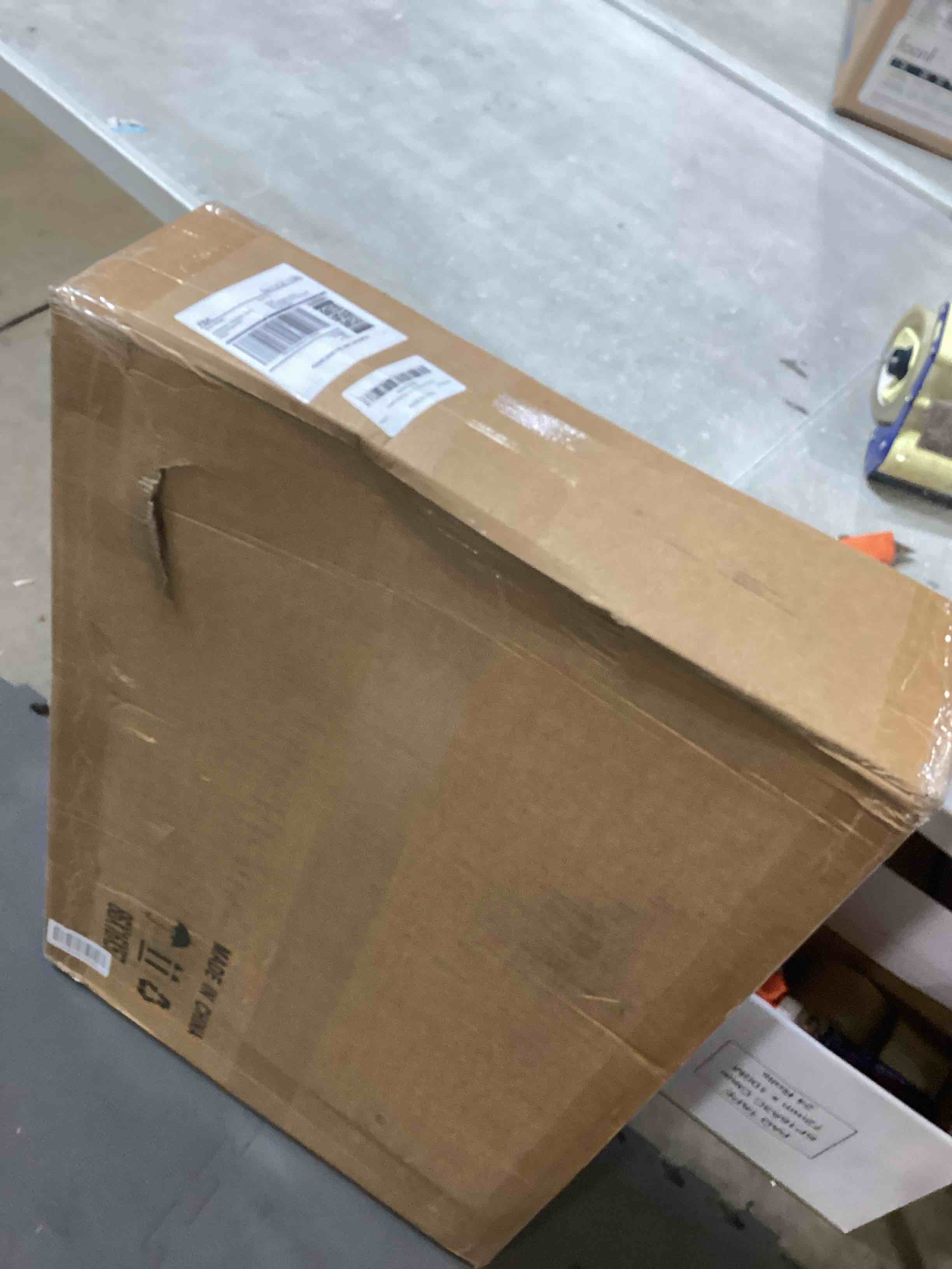https://s3.amazonaws.com/lotting-images-prod/bidfta/BRN1741615_1749740876344.jpeg