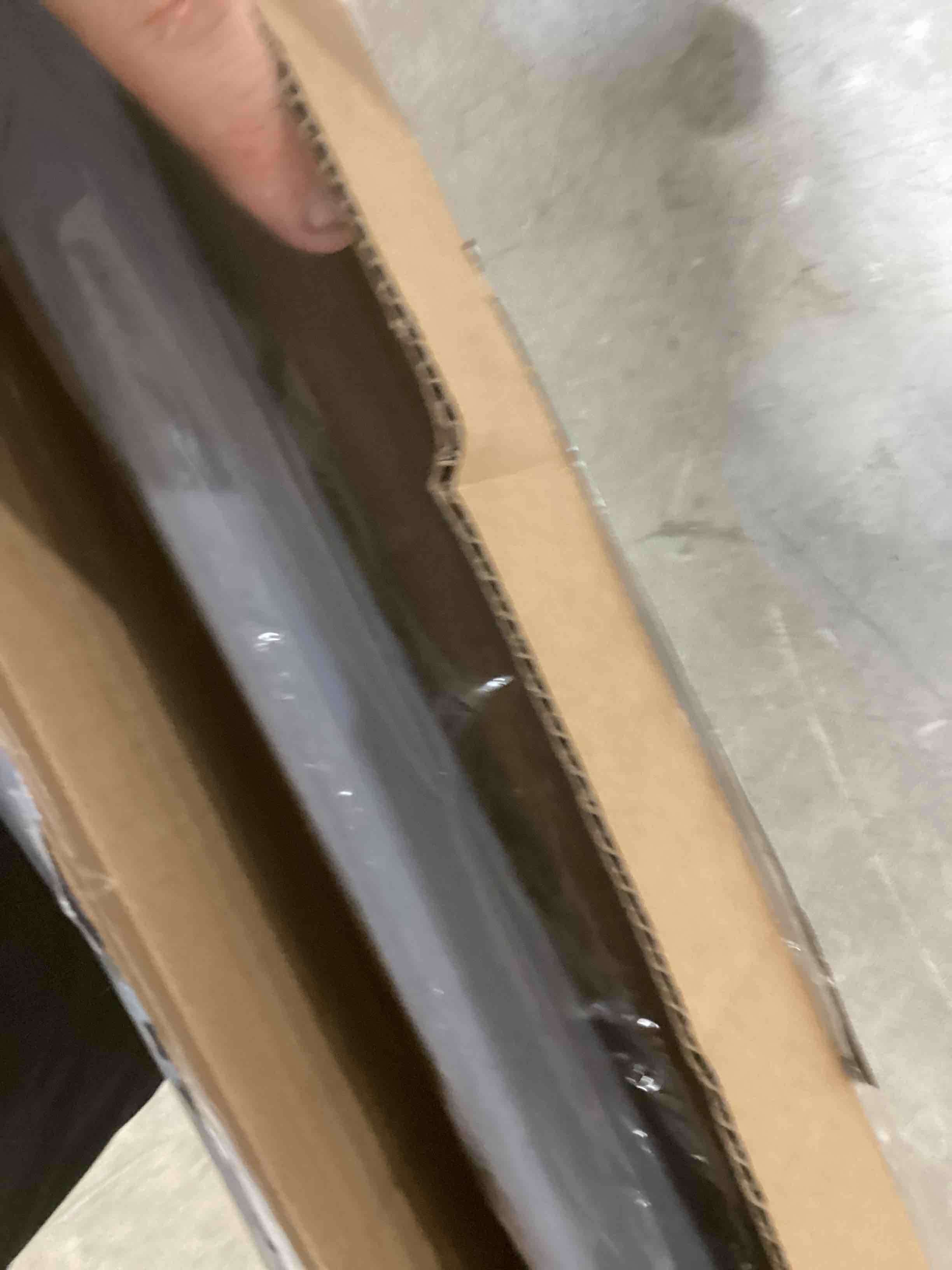 https://s3.amazonaws.com/lotting-images-prod/bidfta/BRN1742440_1750167626037.jpeg