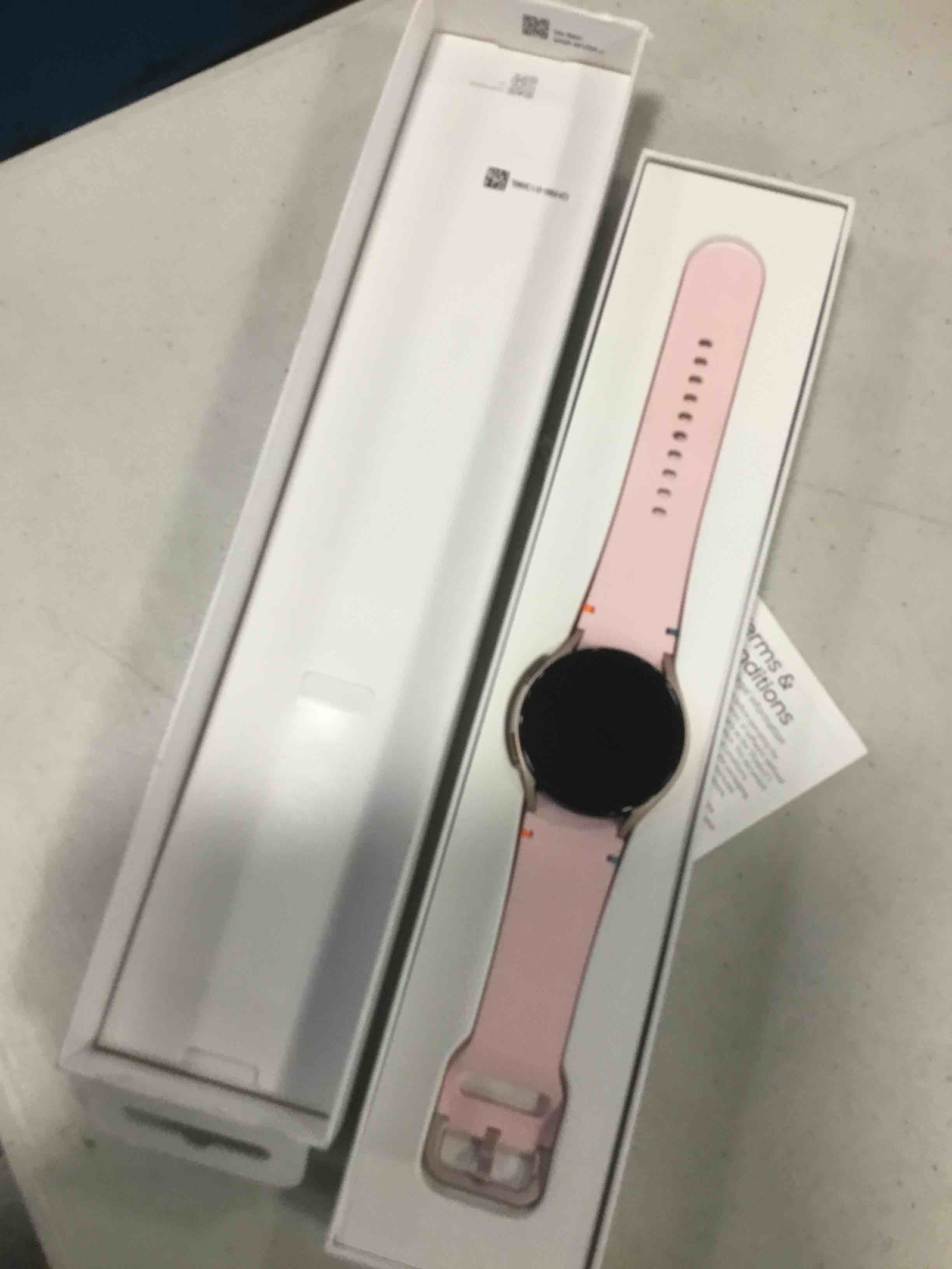 https://s3.amazonaws.com/lotting-images-prod/bidfta/BRN1744991_1735933906323.jpeg