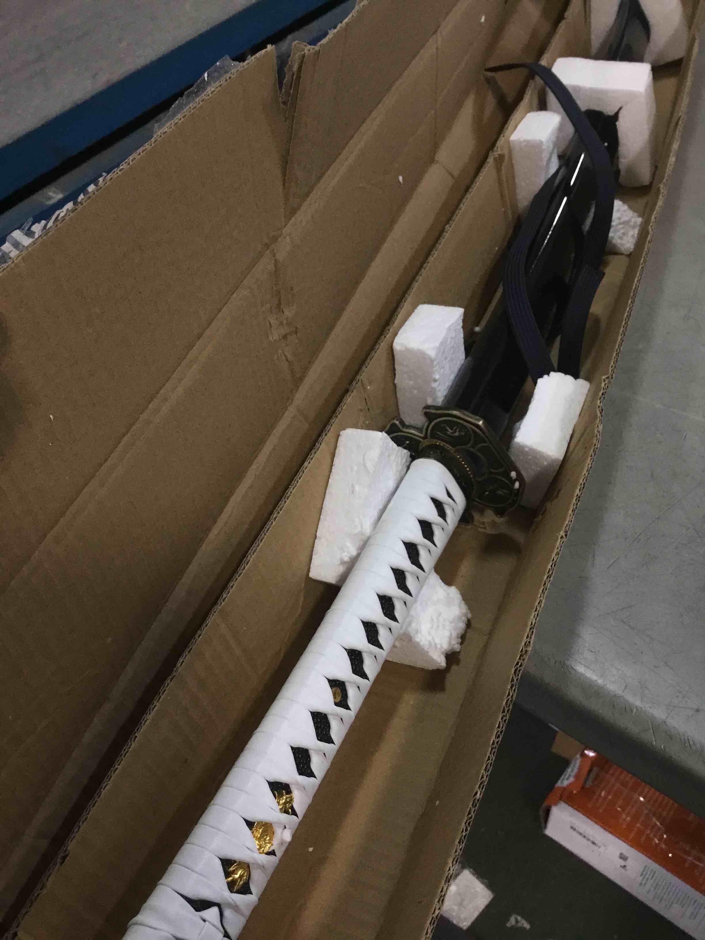 https://s3.amazonaws.com/lotting-images-prod/bidfta/BRN1745107_1736781667997.jpeg