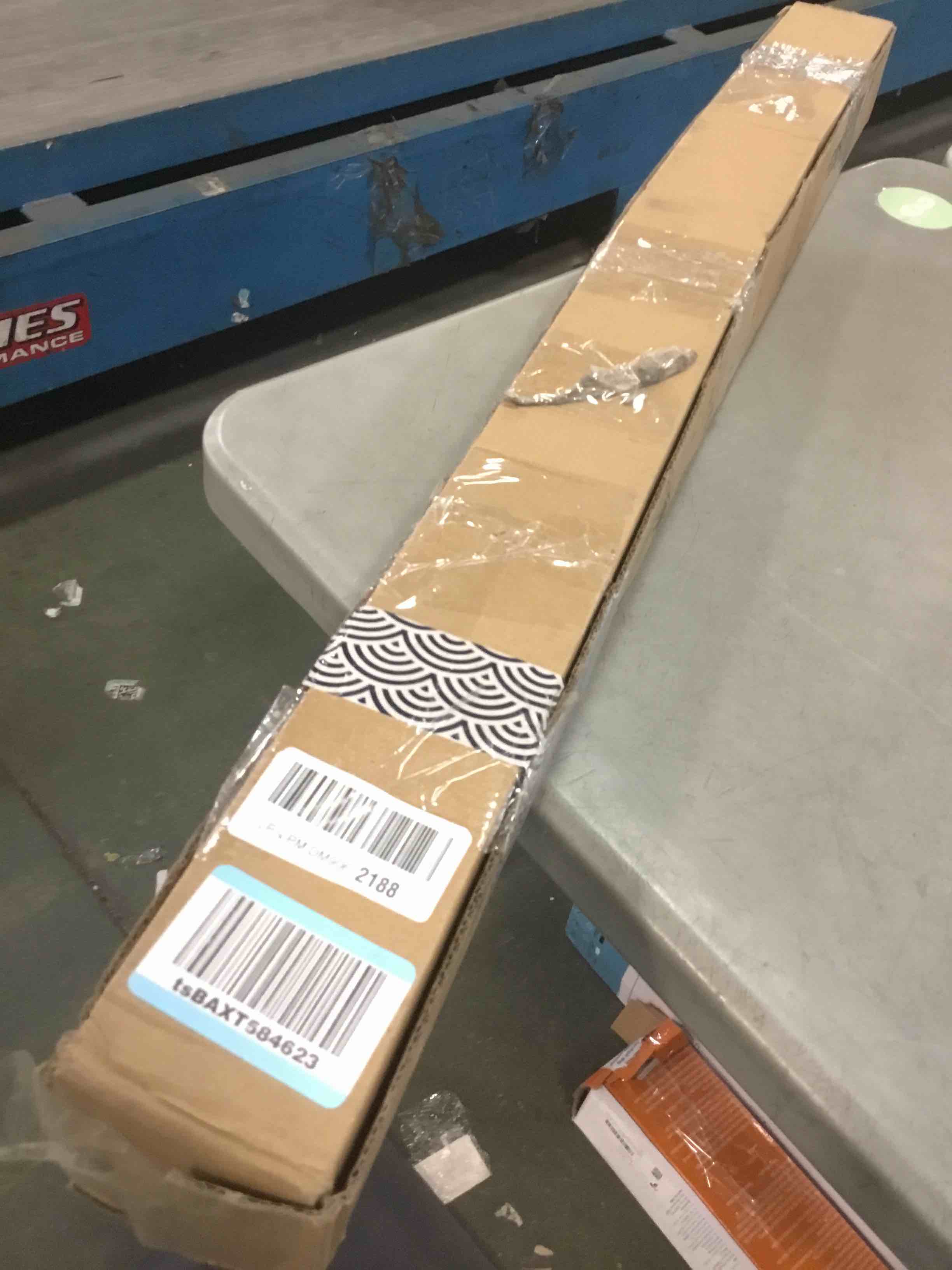 https://s3.amazonaws.com/lotting-images-prod/bidfta/BRN1745107_1736781702577.jpeg