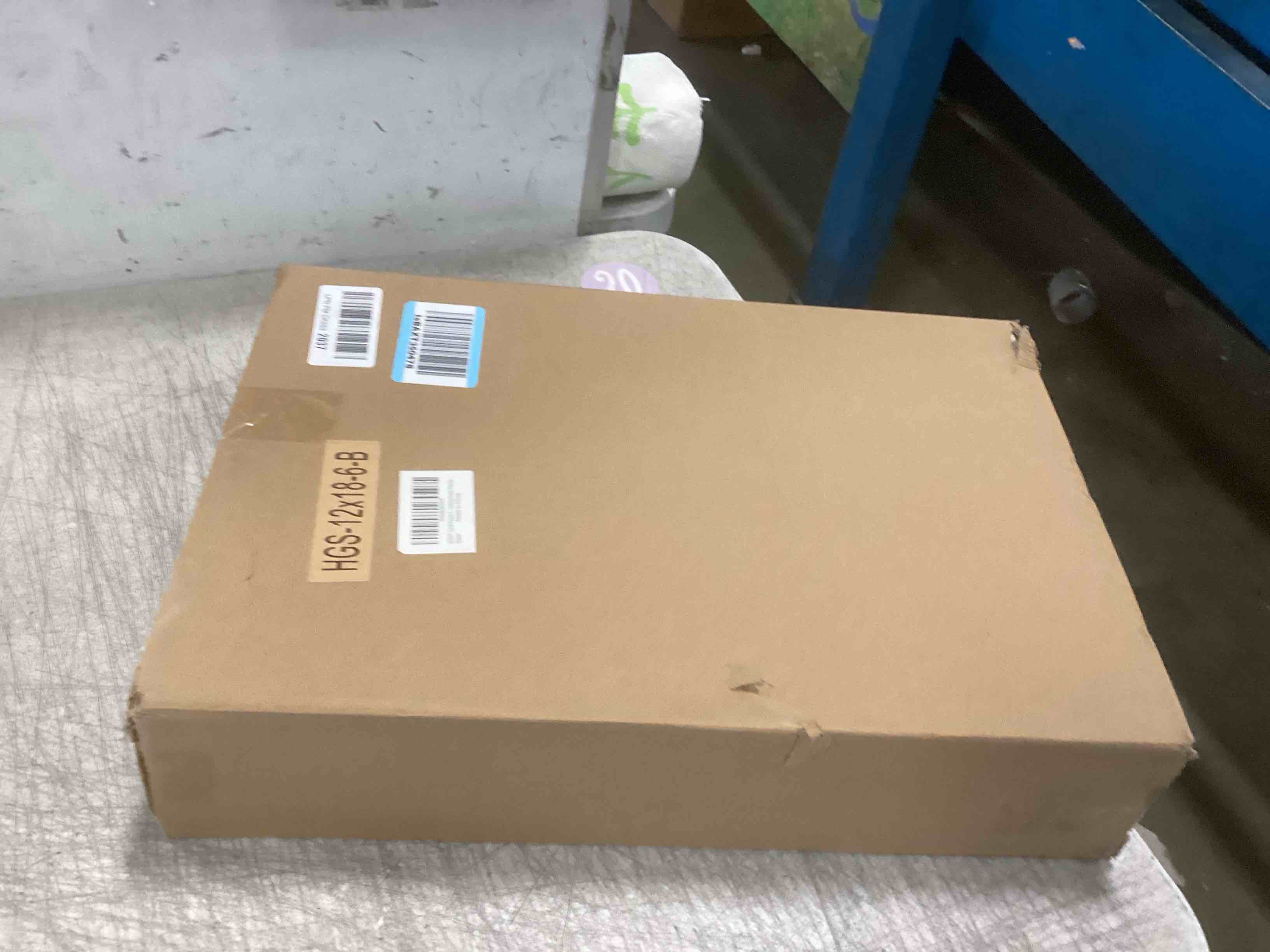 https://s3.amazonaws.com/lotting-images-prod/bidfta/BRN1749797_1738075792940.jpeg