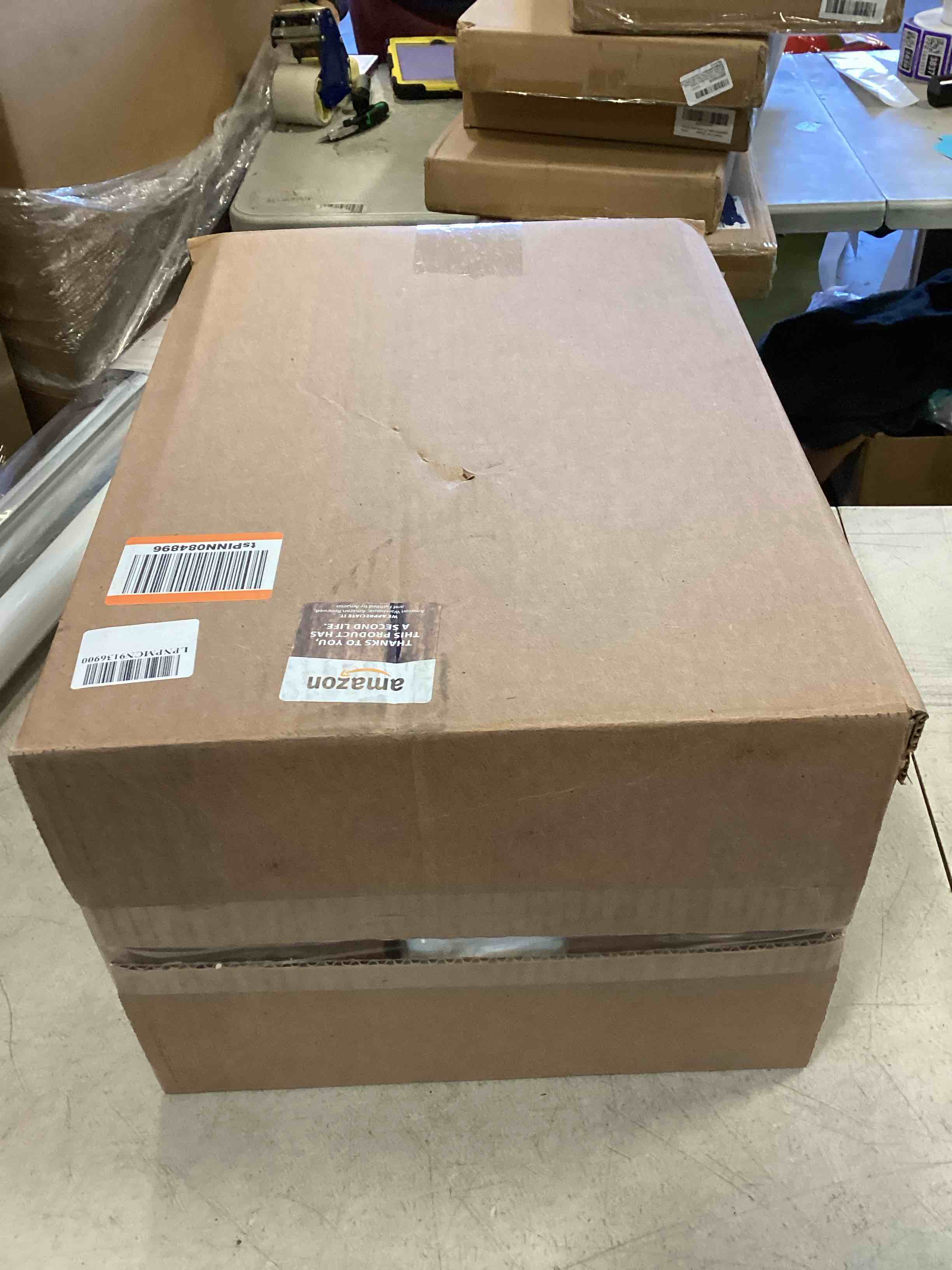 https://s3.amazonaws.com/lotting-images-prod/bidfta/BRN1750553_1734459426284.jpeg