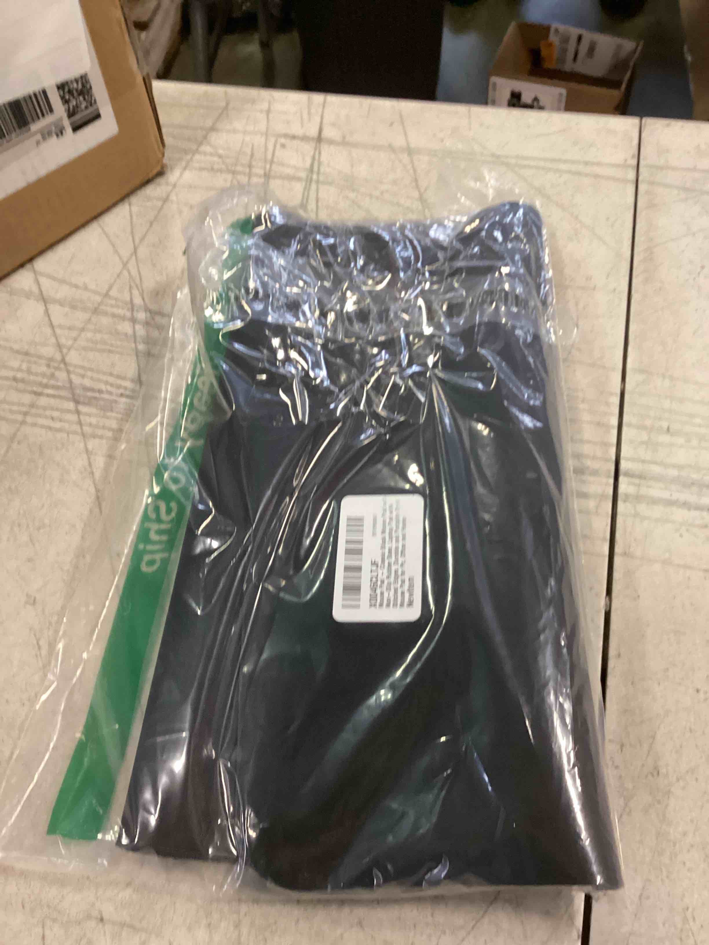 https://s3.amazonaws.com/lotting-images-prod/bidfta/BRN1750987_1734553428547.jpeg