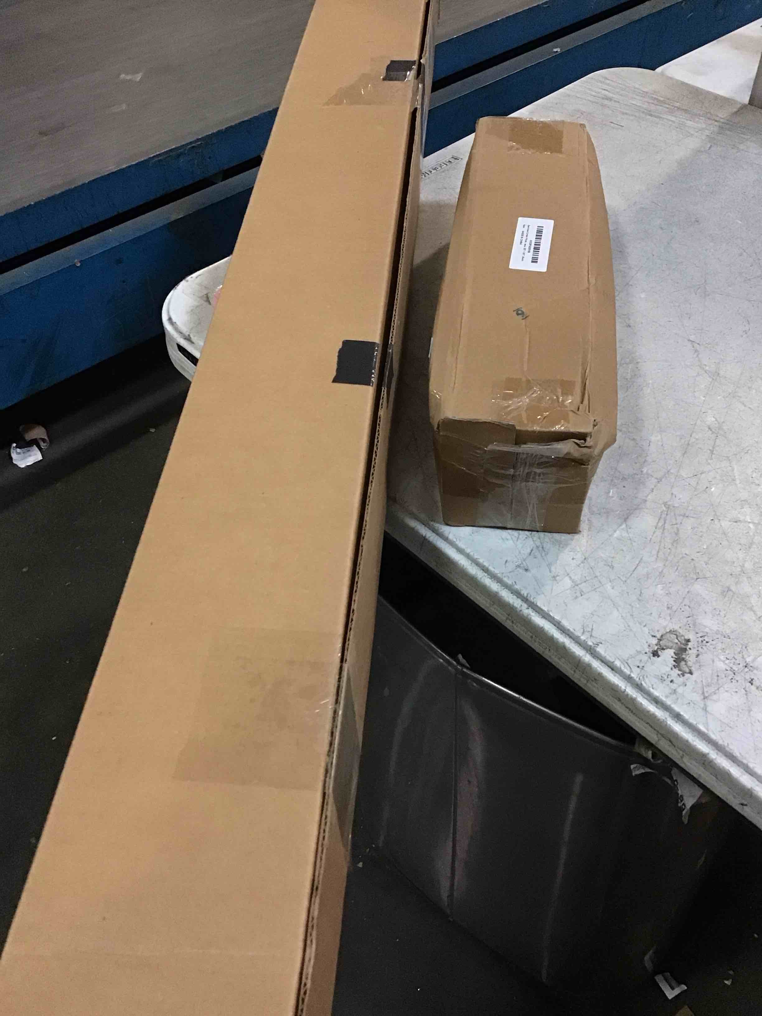 https://s3.amazonaws.com/lotting-images-prod/bidfta/BRN1753347_1736456971509.jpeg