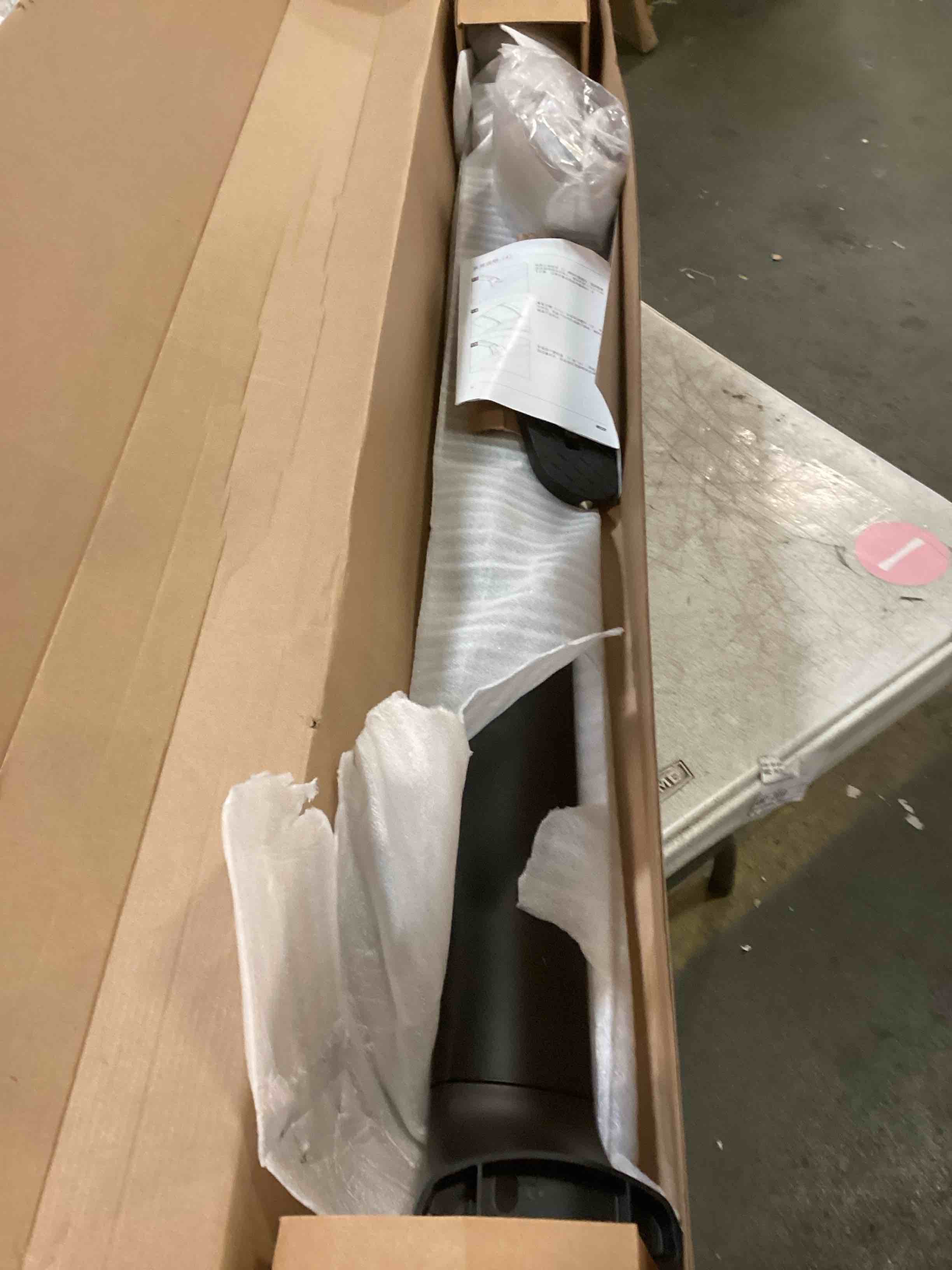 https://s3.amazonaws.com/lotting-images-prod/bidfta/BRN1753696_1736775467482.jpeg