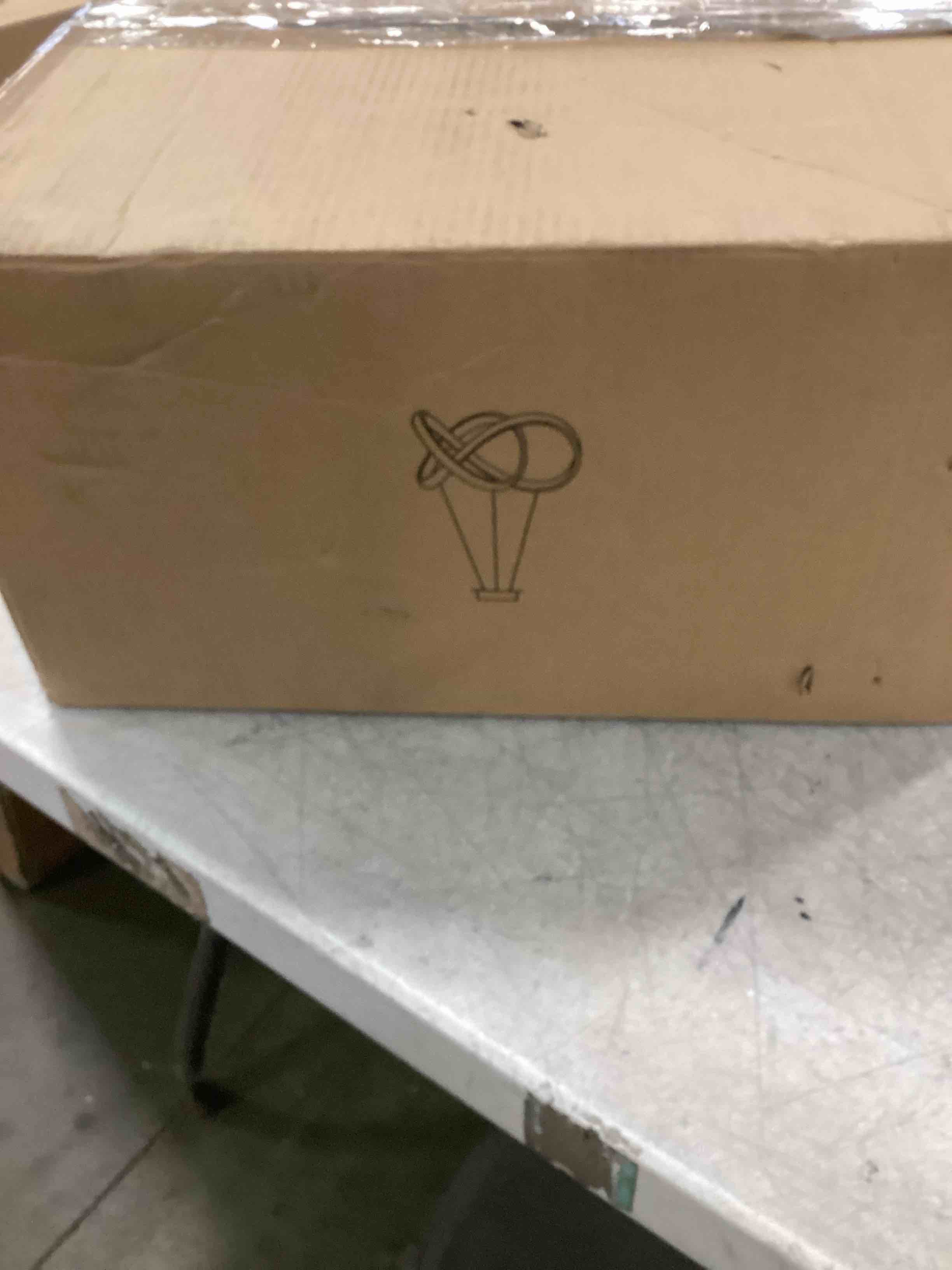 https://s3.amazonaws.com/lotting-images-prod/bidfta/BRN1756173_1736543882972.jpeg
