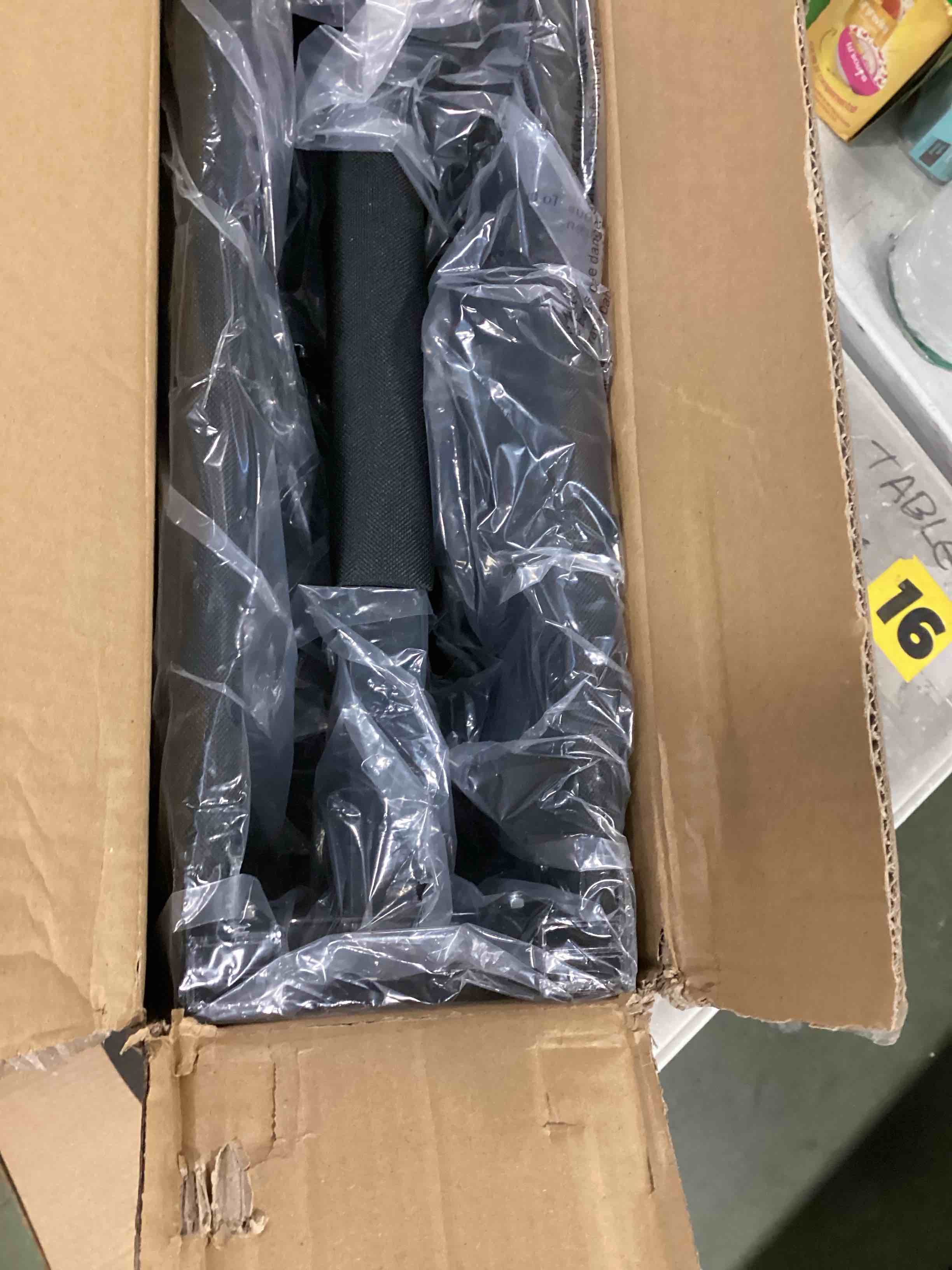 https://s3.amazonaws.com/lotting-images-prod/bidfta/BRN1756190_1736773784800.jpeg