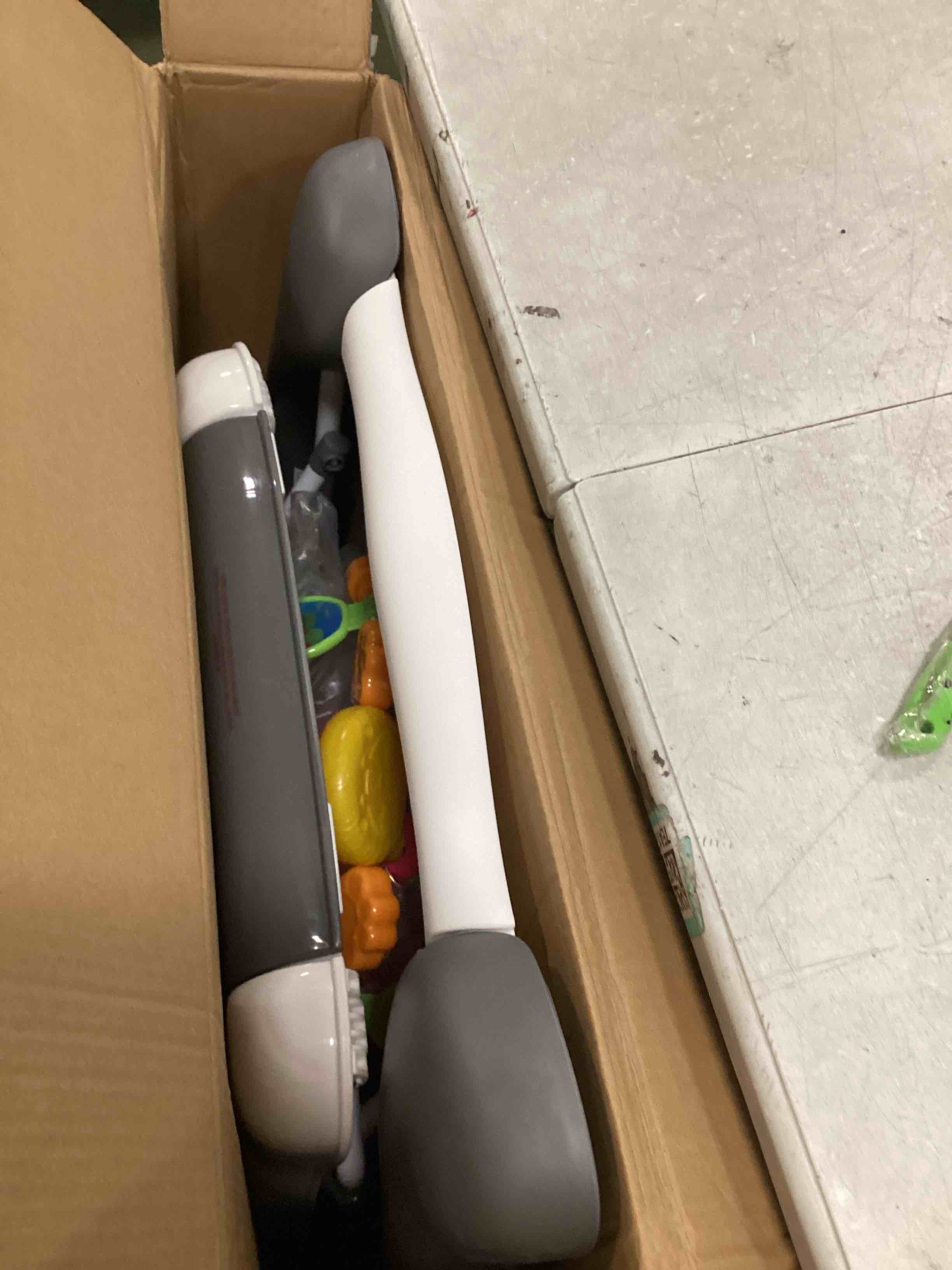 https://s3.amazonaws.com/lotting-images-prod/bidfta/BRN1756375_1736856963308.jpeg