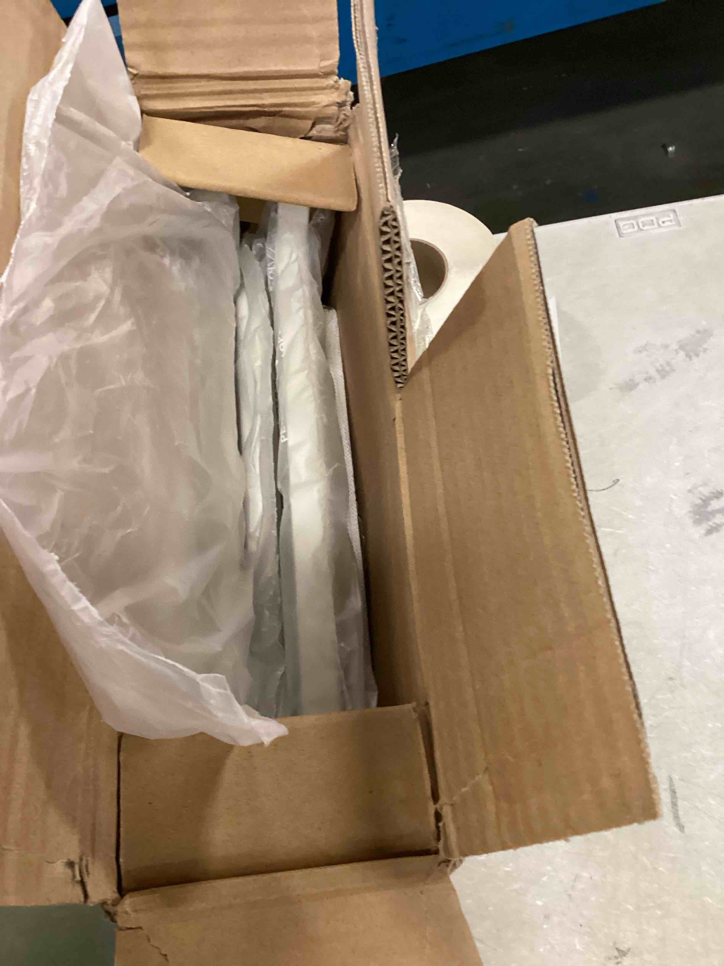 https://s3.amazonaws.com/lotting-images-prod/bidfta/BRN1756454_1736868085701.jpeg