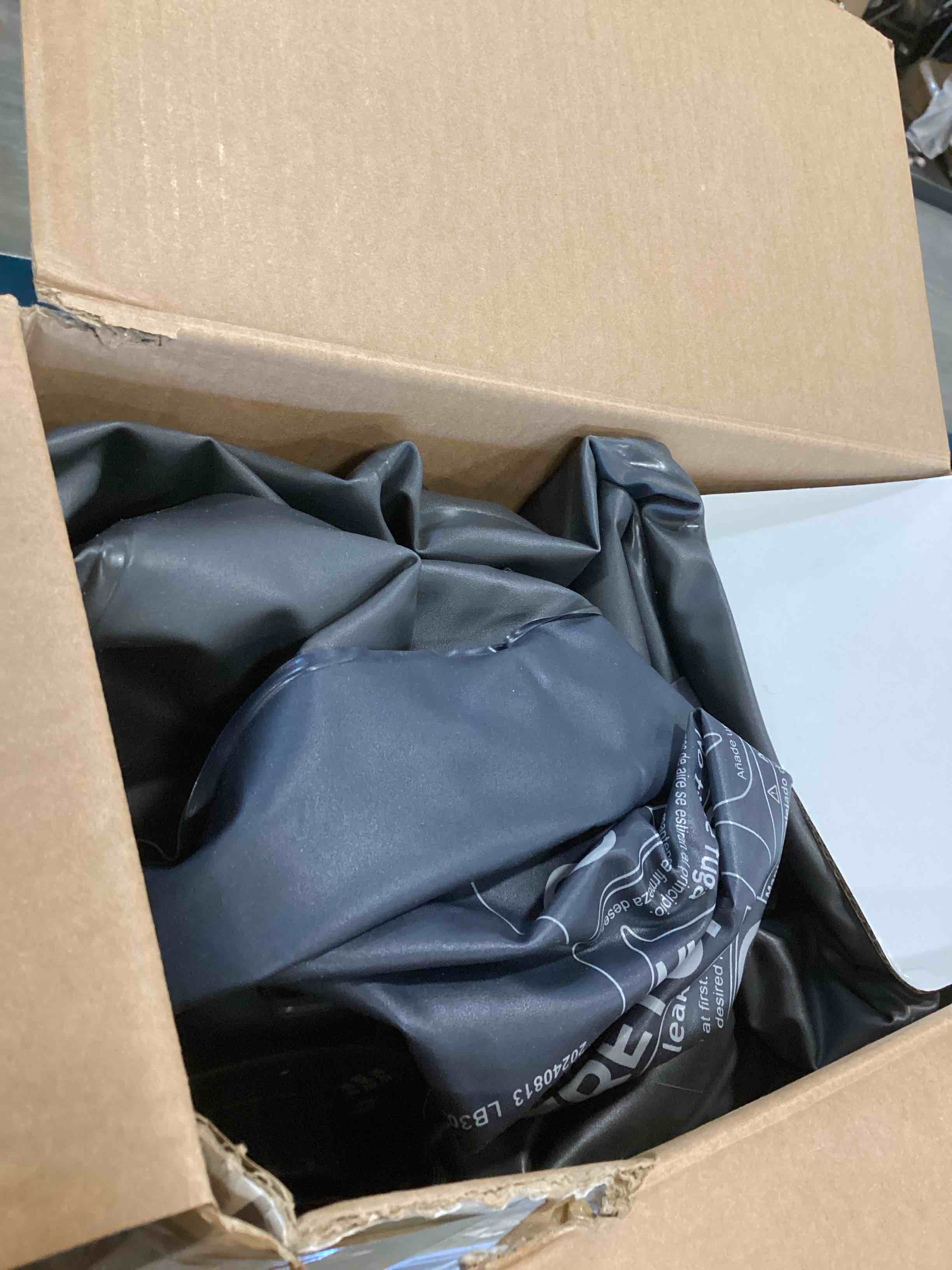https://s3.amazonaws.com/lotting-images-prod/bidfta/BRN1759095_1736003868723.jpeg
