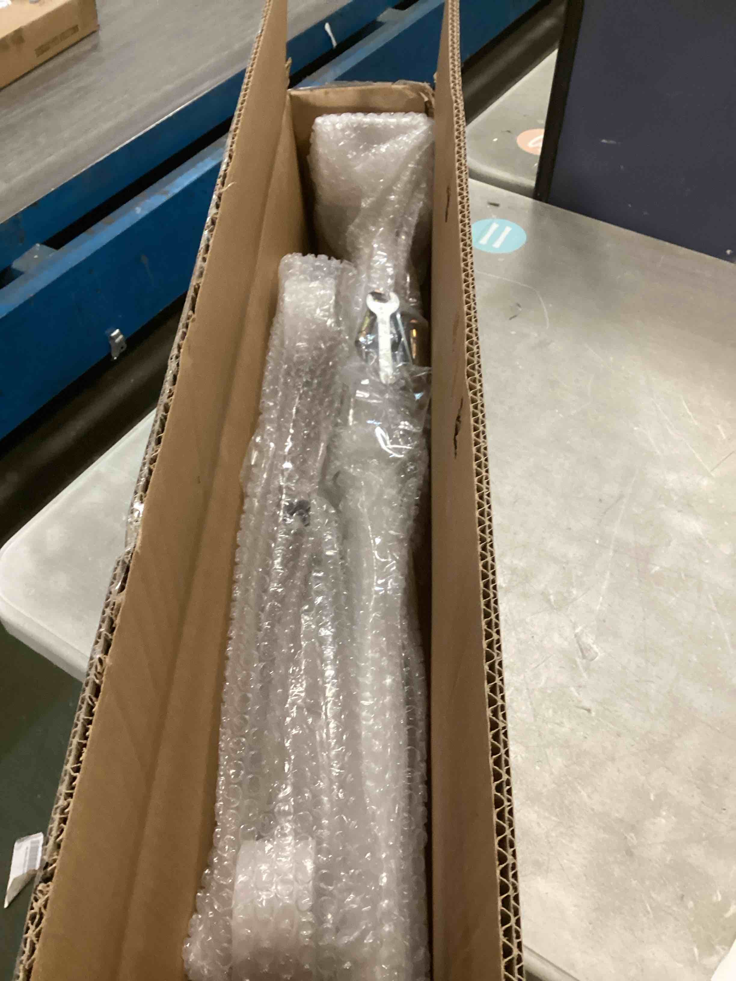 https://s3.amazonaws.com/lotting-images-prod/bidfta/BRN1759262_1736259746164.jpeg