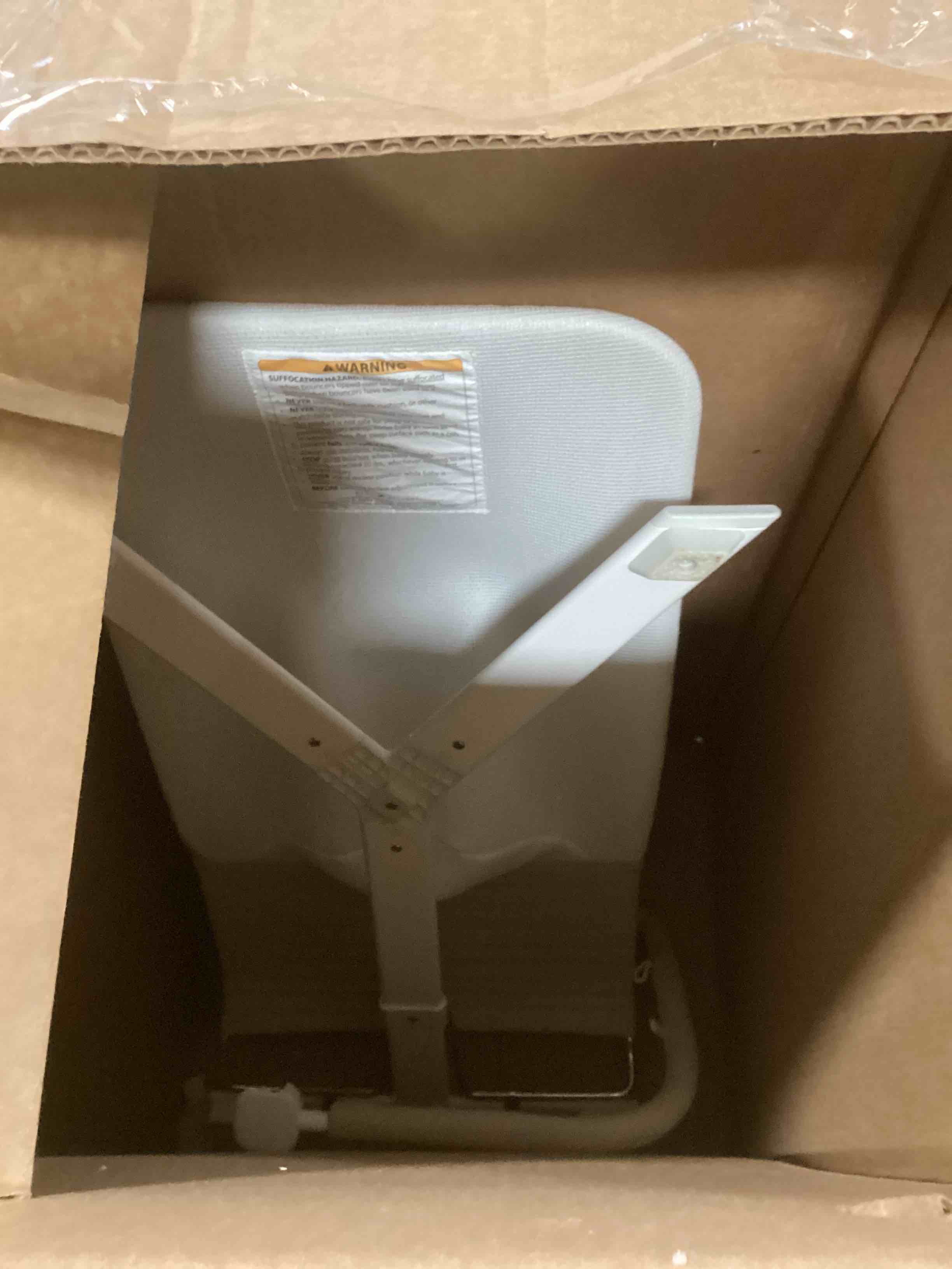 https://s3.amazonaws.com/lotting-images-prod/bidfta/BRN1760379_1737476977912.jpeg