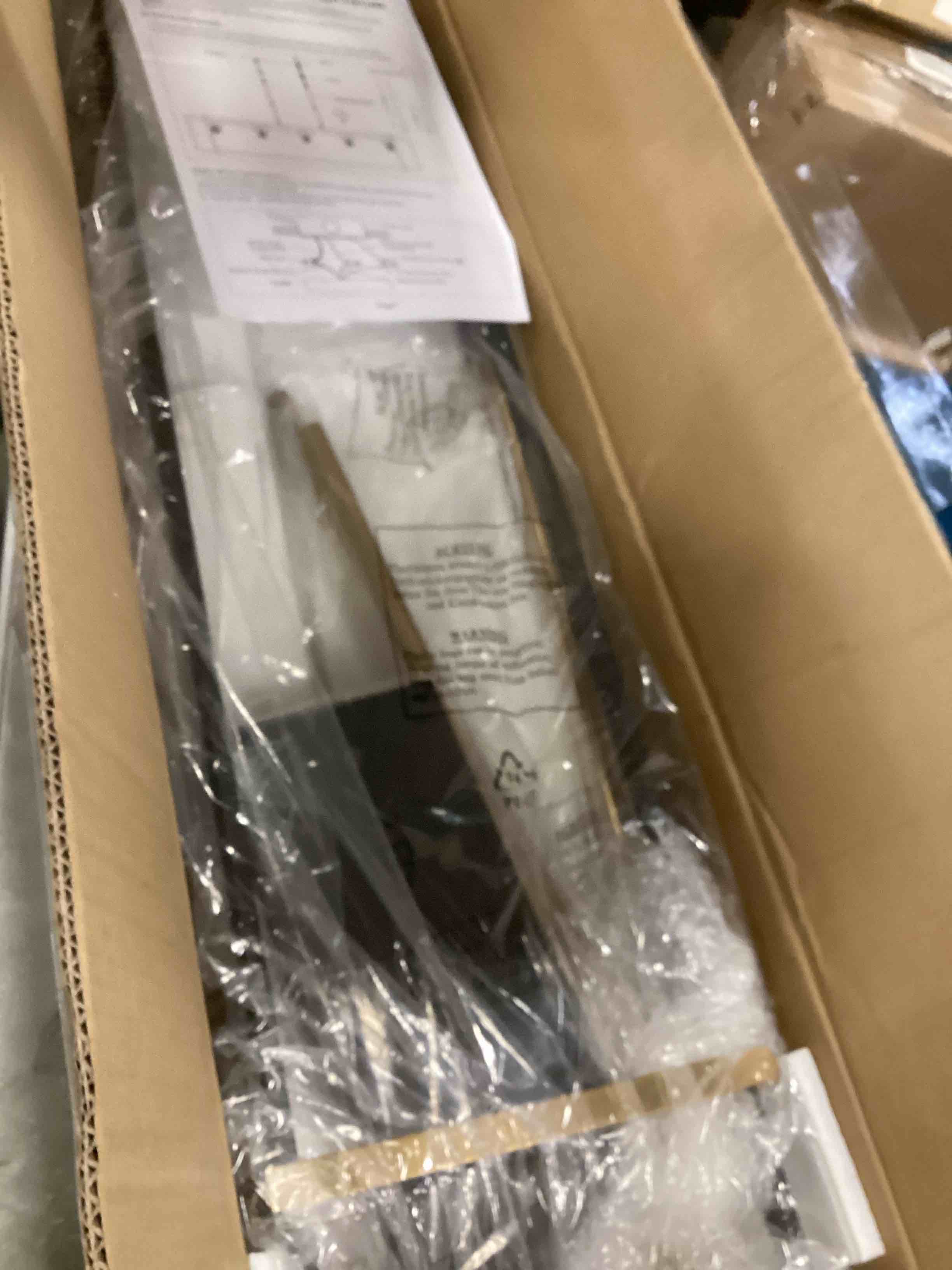 https://s3.amazonaws.com/lotting-images-prod/bidfta/BRN1762912_1737479166856.jpeg