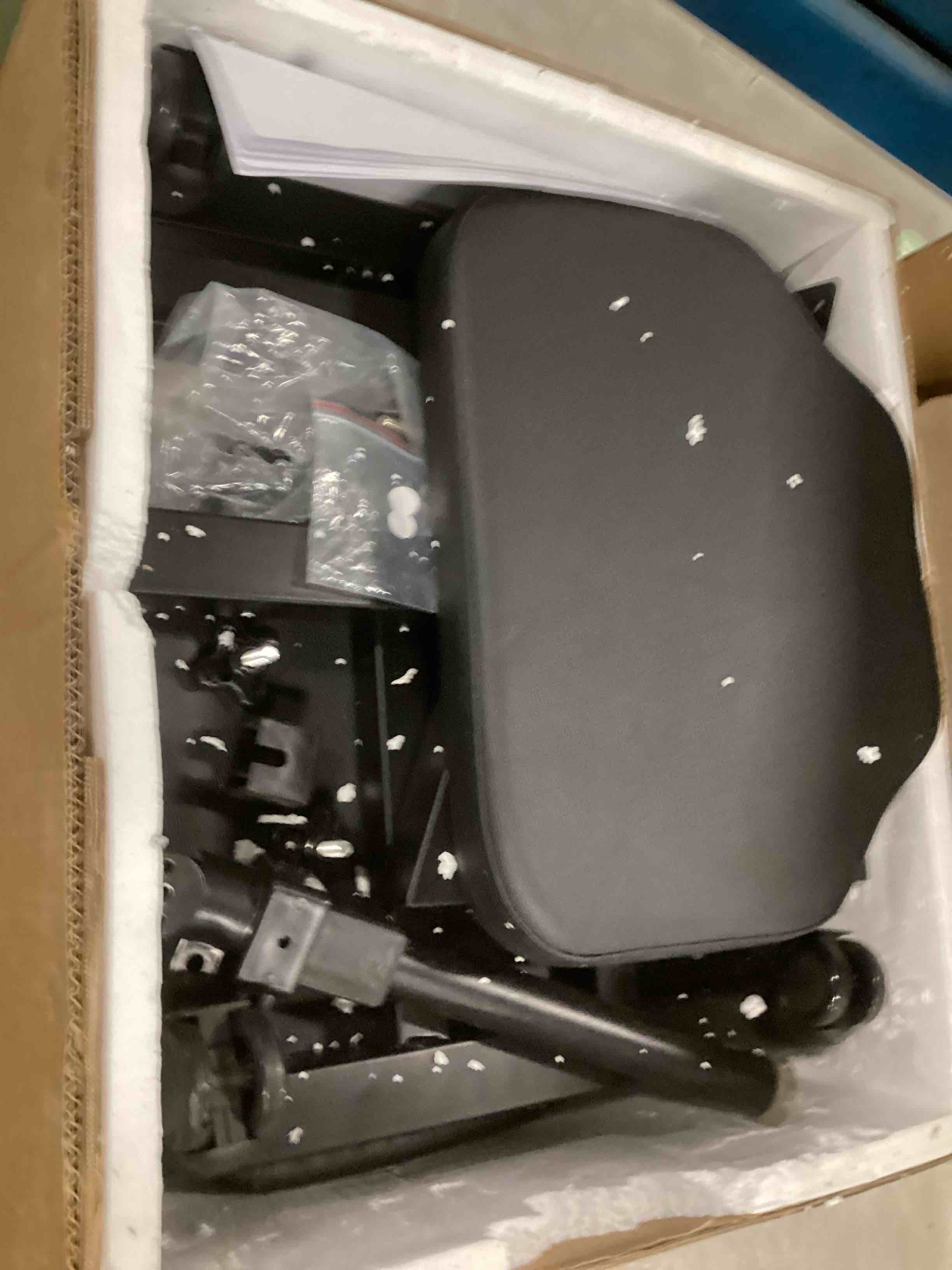 https://s3.amazonaws.com/lotting-images-prod/bidfta/BRN1763351_1737642275175.jpeg