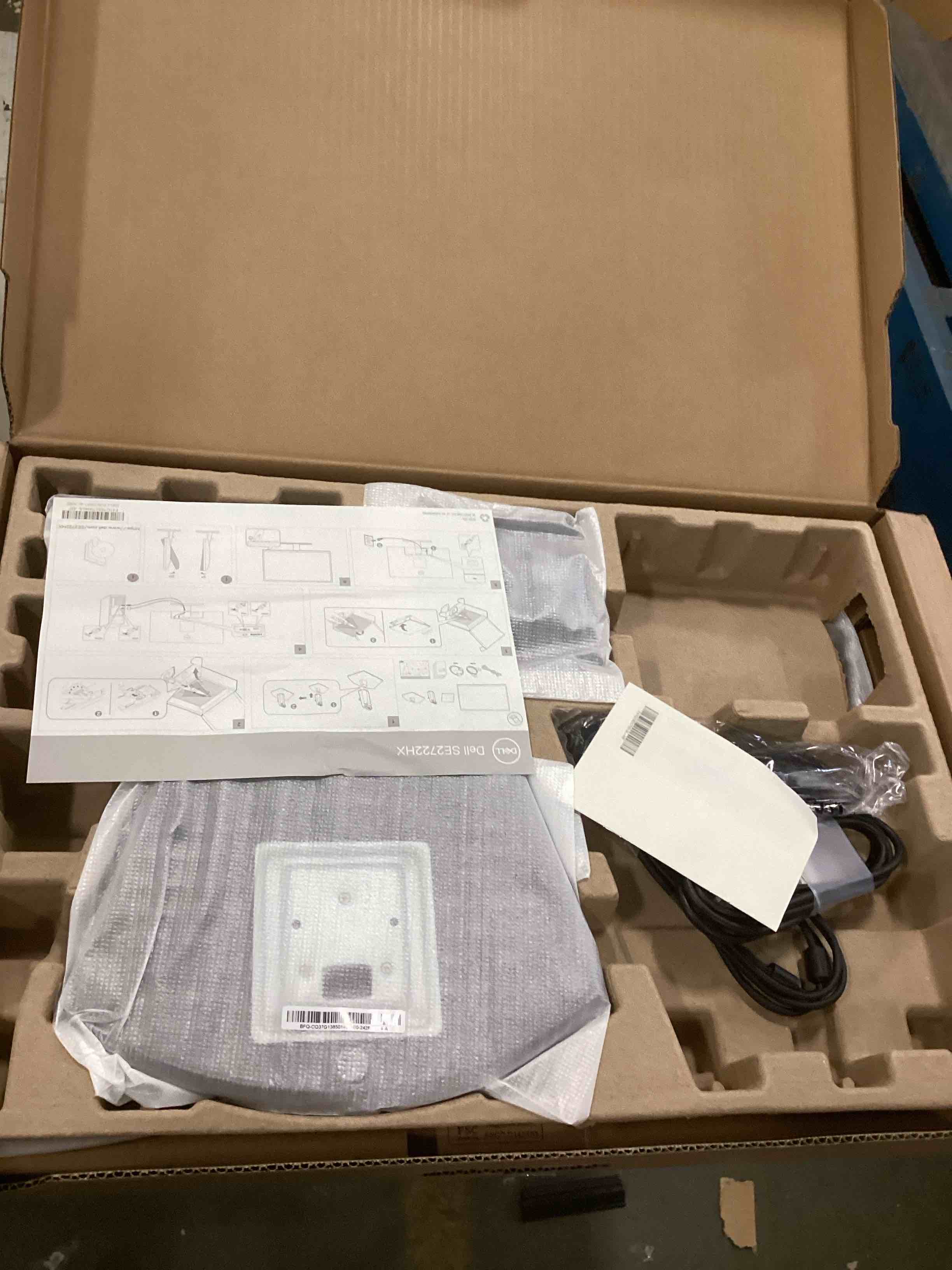 https://s3.amazonaws.com/lotting-images-prod/bidfta/BRN1763632_1737734314497.jpeg