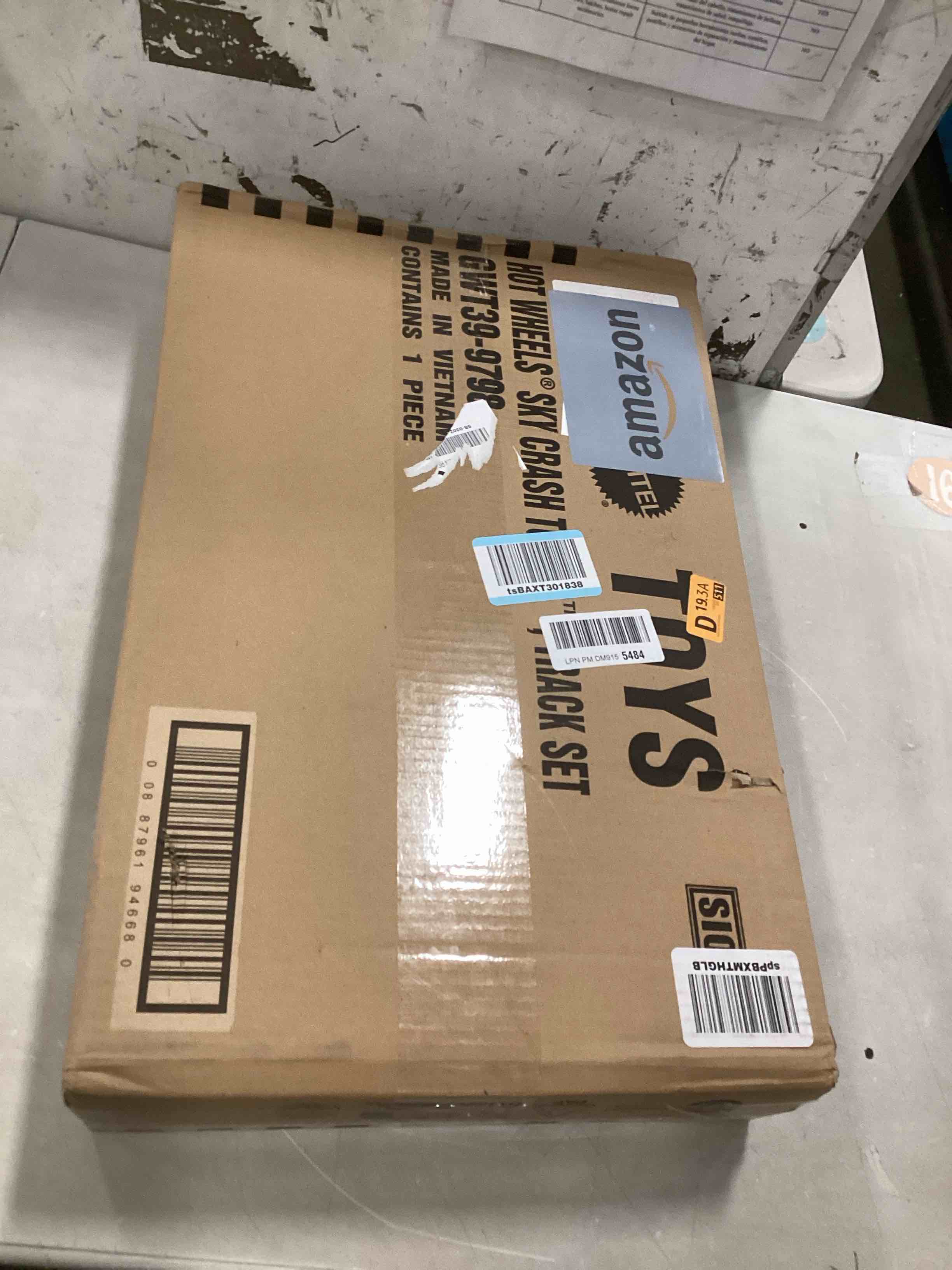 https://s3.amazonaws.com/lotting-images-prod/bidfta/BRN1763829_1737751973444.jpeg