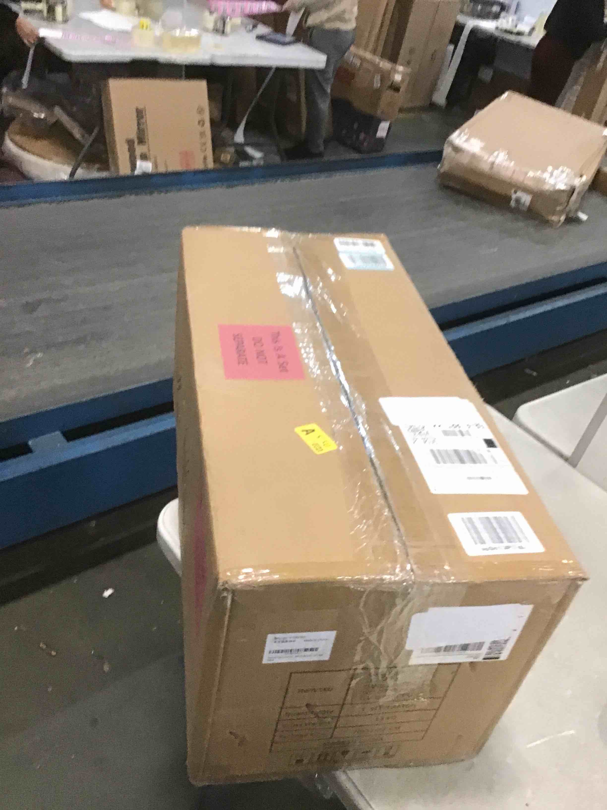 https://s3.amazonaws.com/lotting-images-prod/bidfta/BRN1765080_1734634274881.jpeg