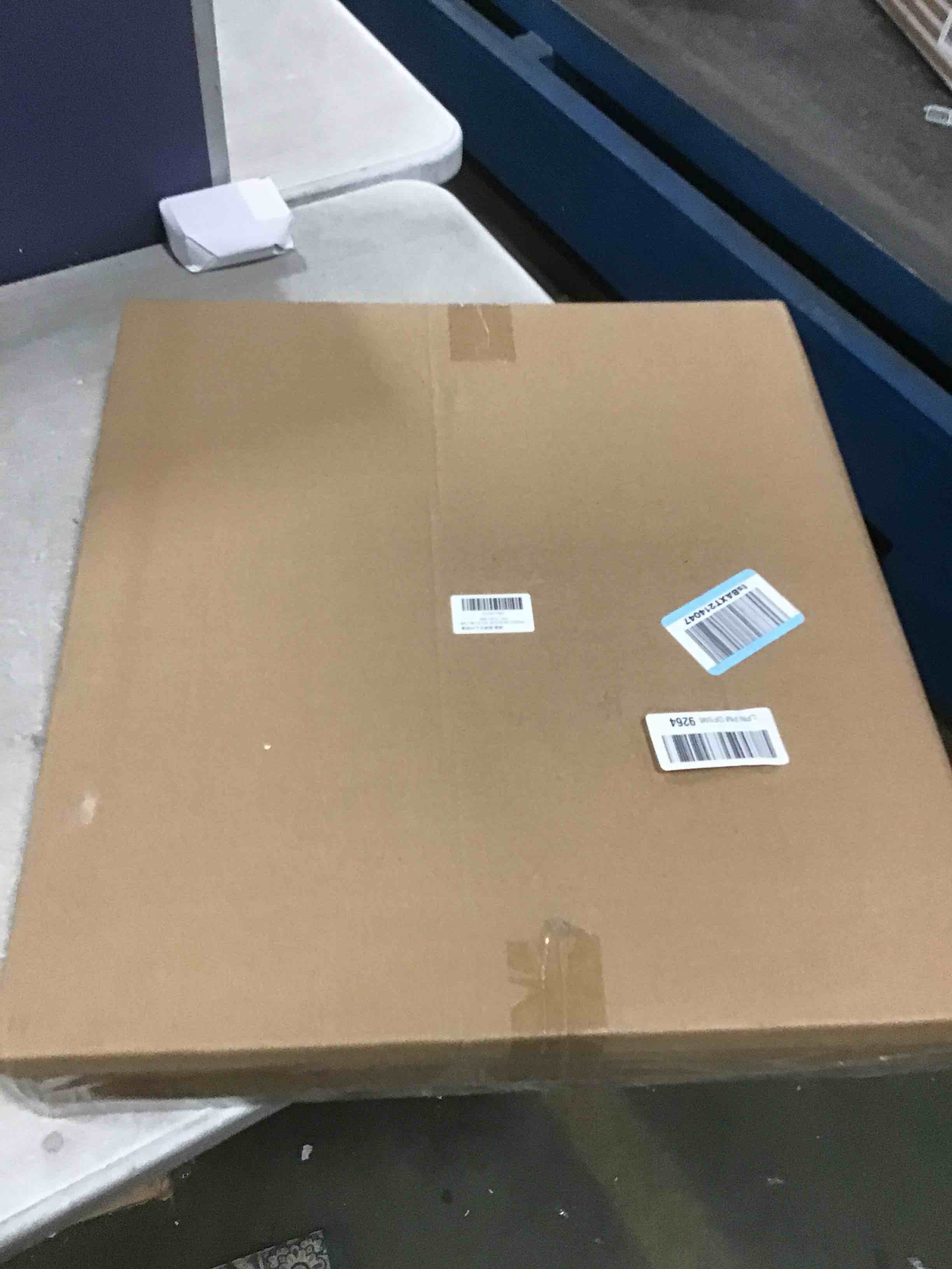 https://s3.amazonaws.com/lotting-images-prod/bidfta/BRN1765280_1734710985185.jpeg