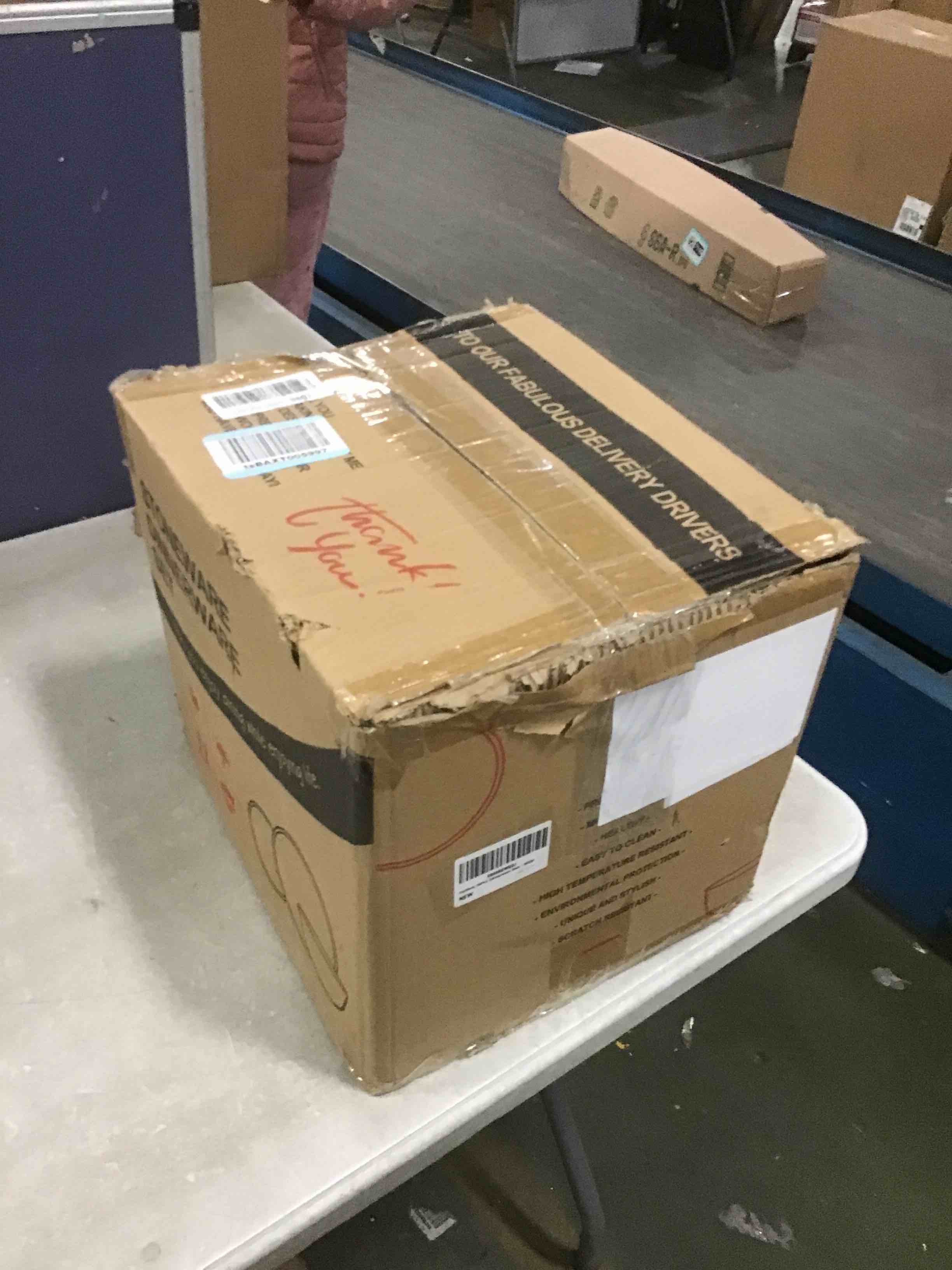 https://s3.amazonaws.com/lotting-images-prod/bidfta/BRN1765313_1734719943909.jpeg