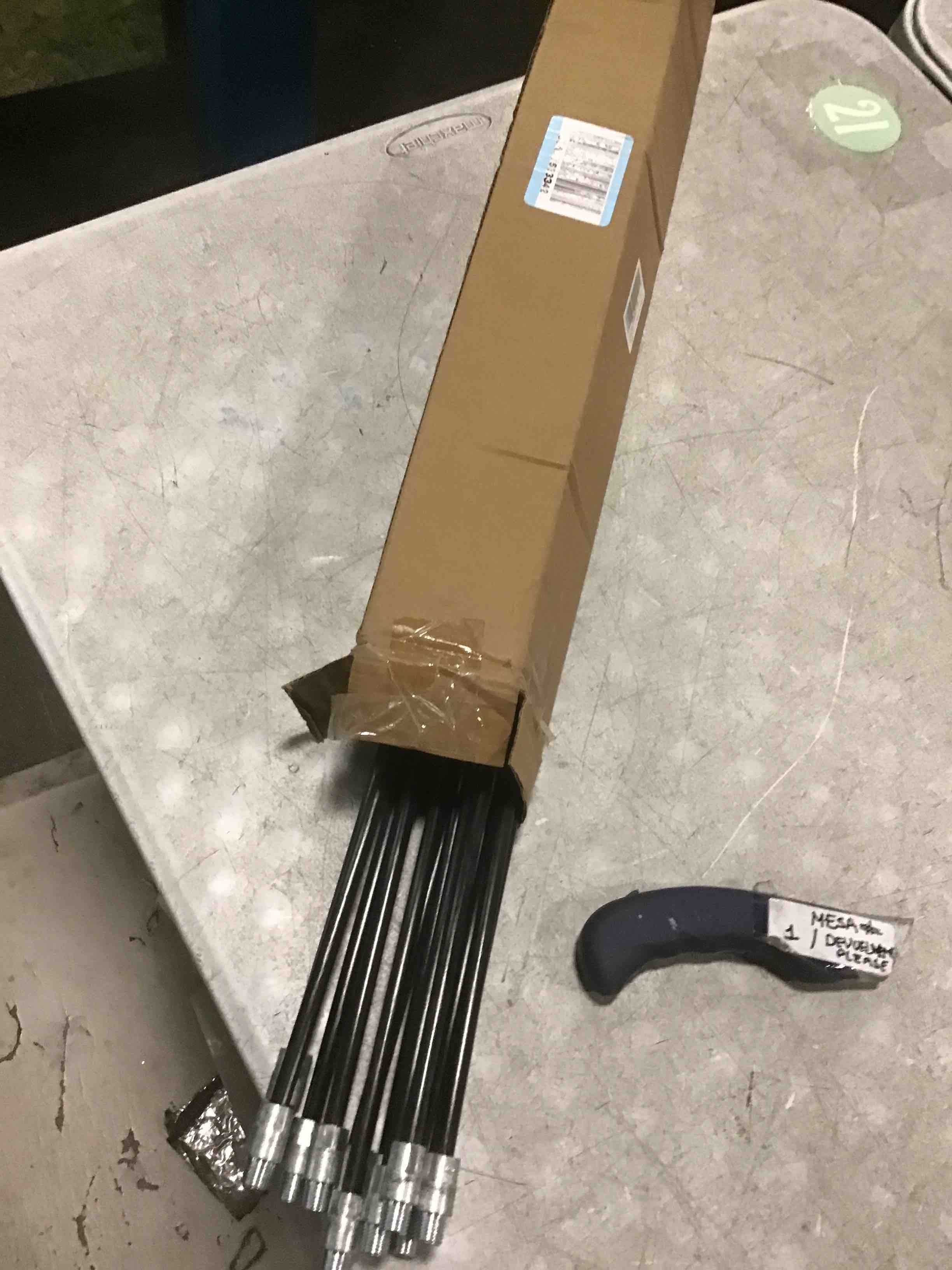 https://s3.amazonaws.com/lotting-images-prod/bidfta/BRN1766668_1735678487095.jpeg