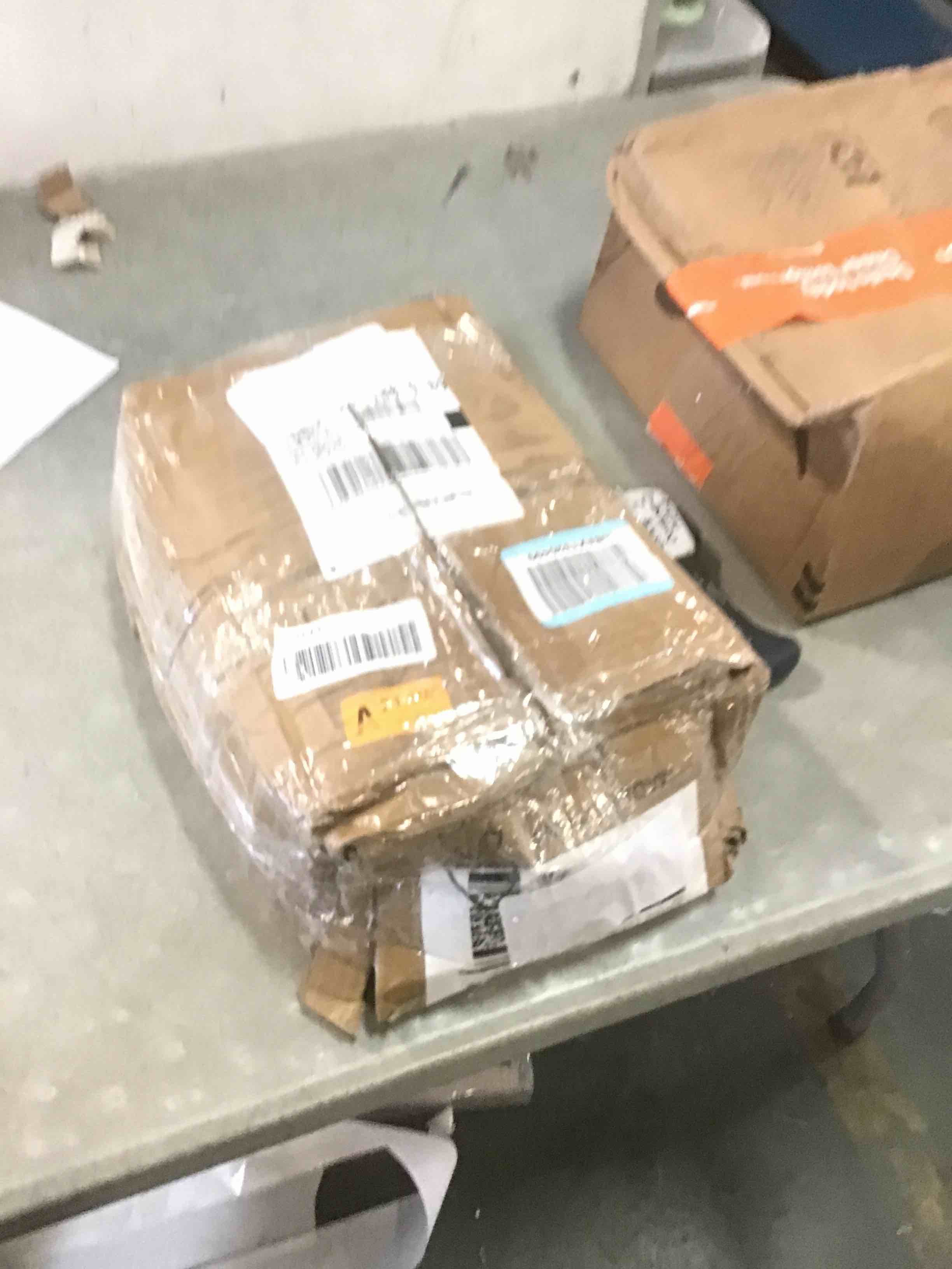 https://s3.amazonaws.com/lotting-images-prod/bidfta/BRN1767235_1736003443772.jpeg