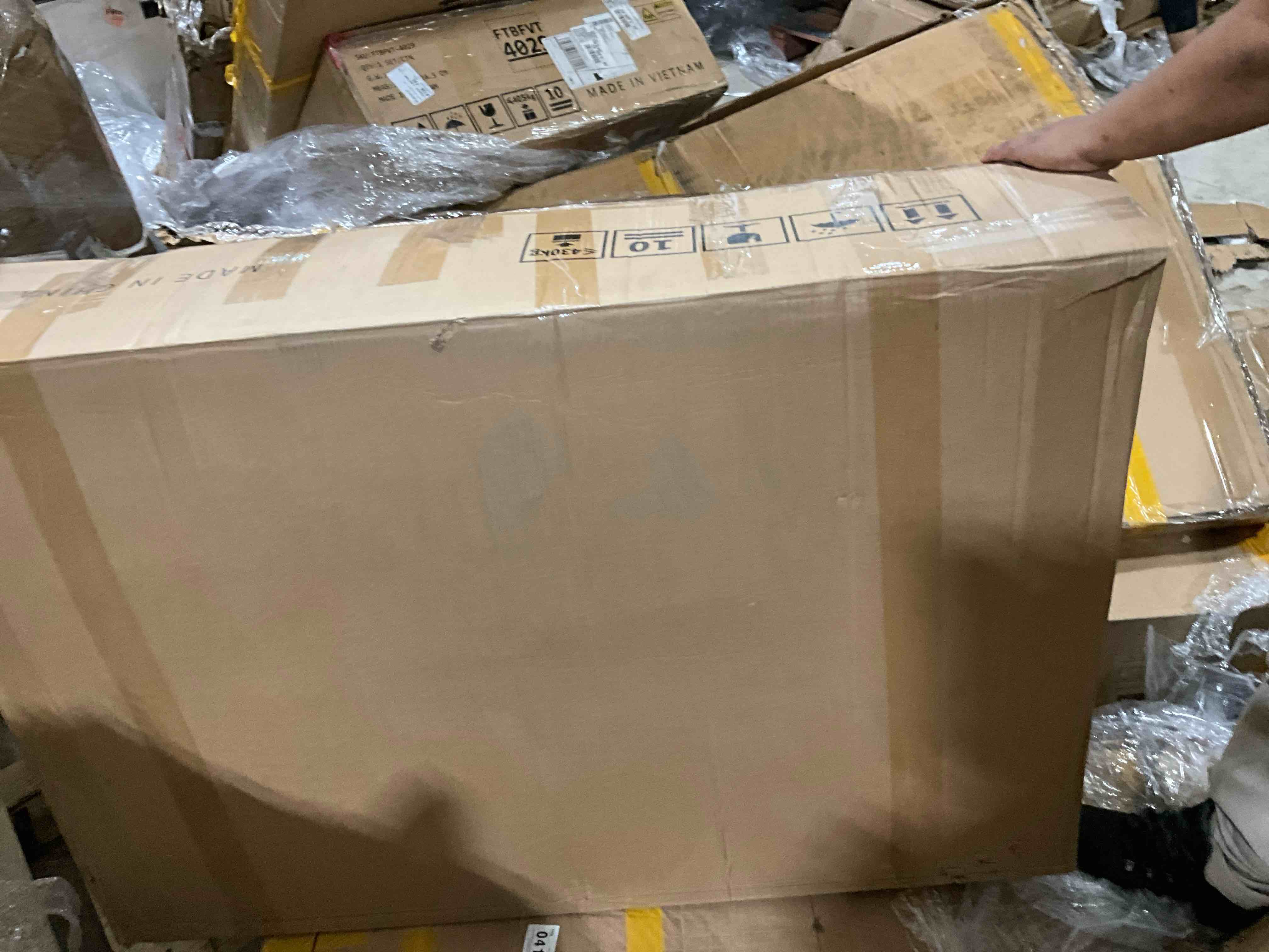 https://s3.amazonaws.com/lotting-images-prod/bidfta/BRN1774112_1750687592323.jpeg