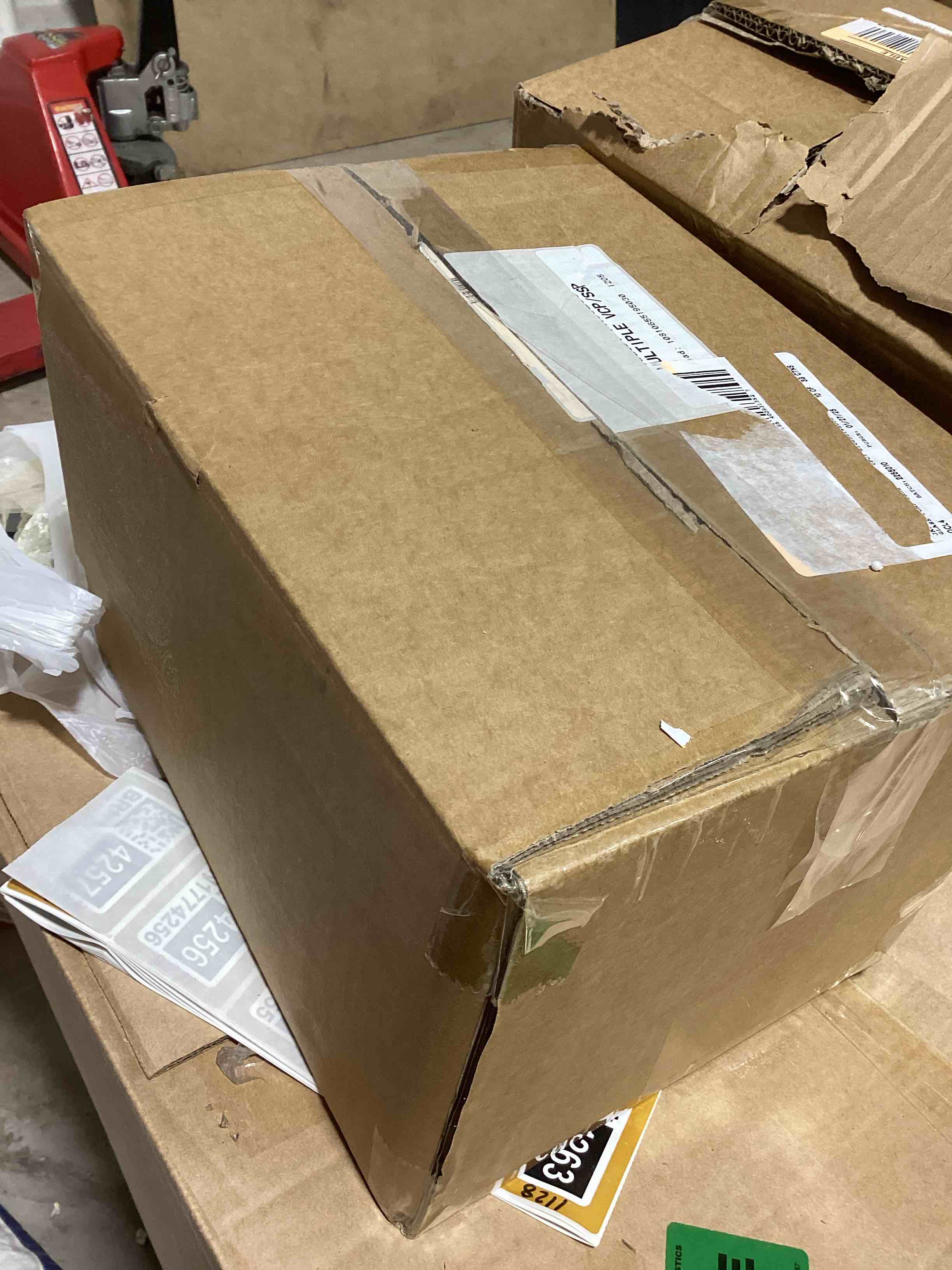https://s3.amazonaws.com/lotting-images-prod/bidfta/BRN1774264_1750861014603.jpeg