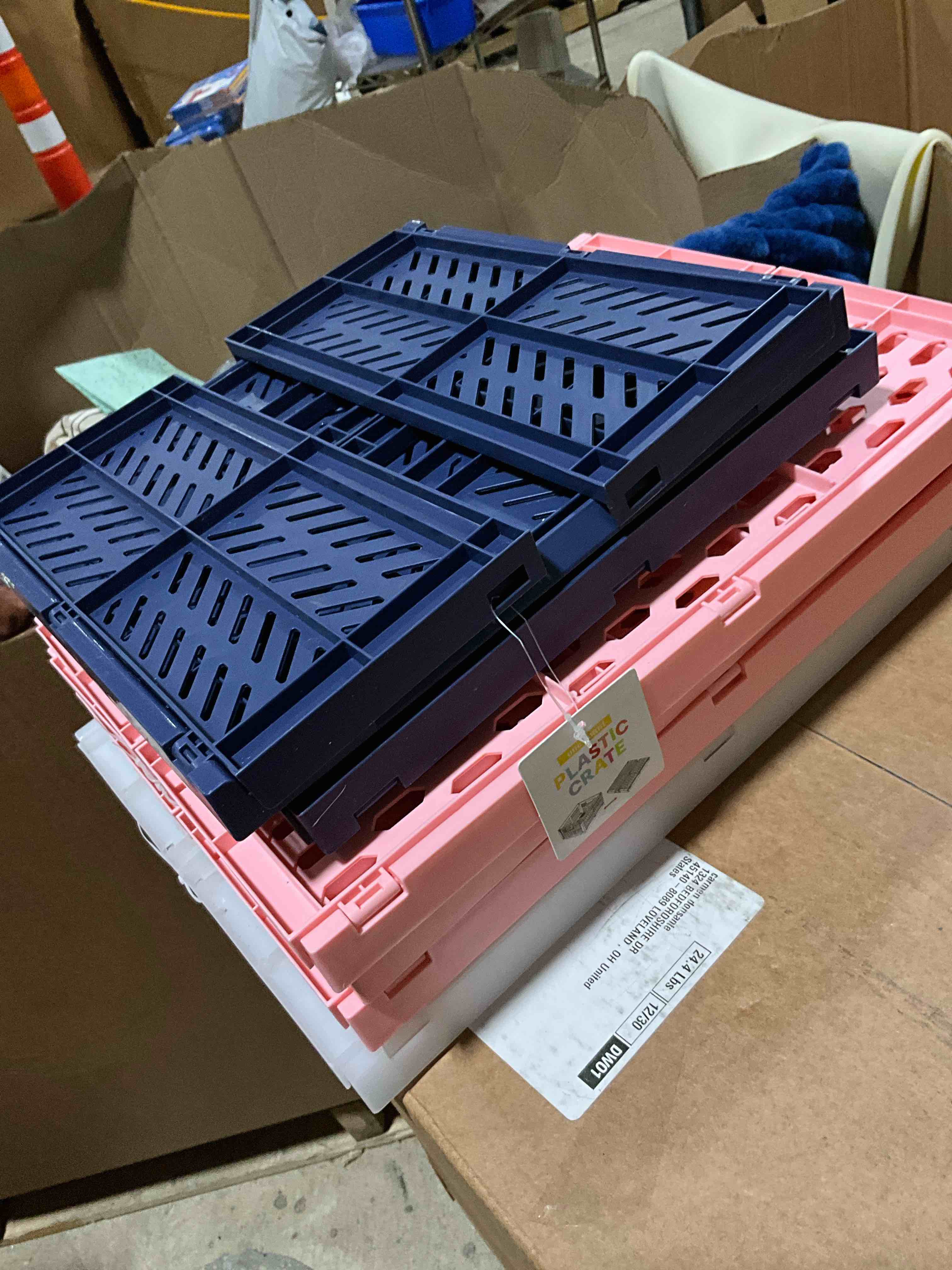 Assorted Plastic Crates (6 Pc)