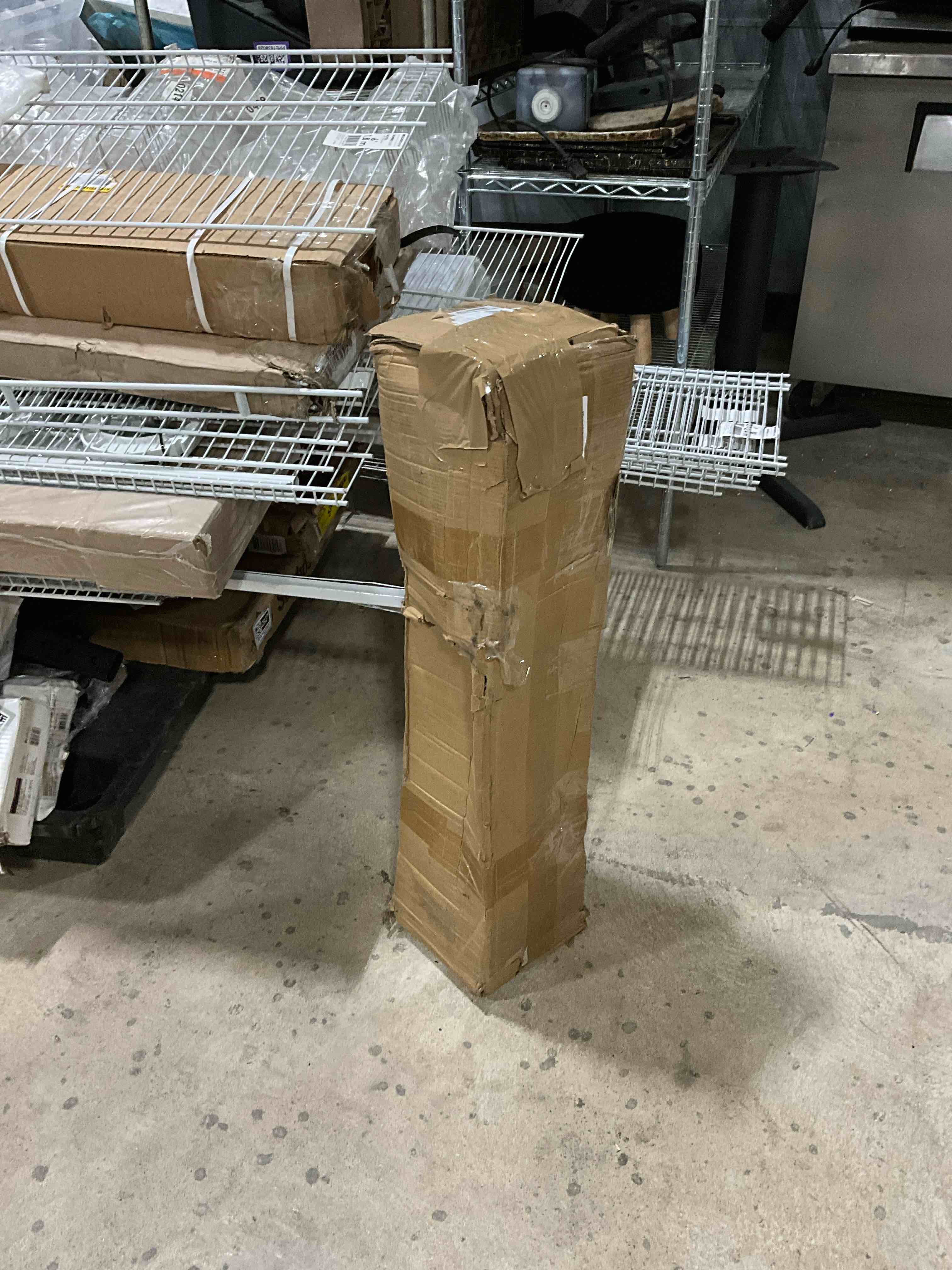 https://s3.amazonaws.com/lotting-images-prod/bidfta/BRN1776403_1753971377542.jpeg