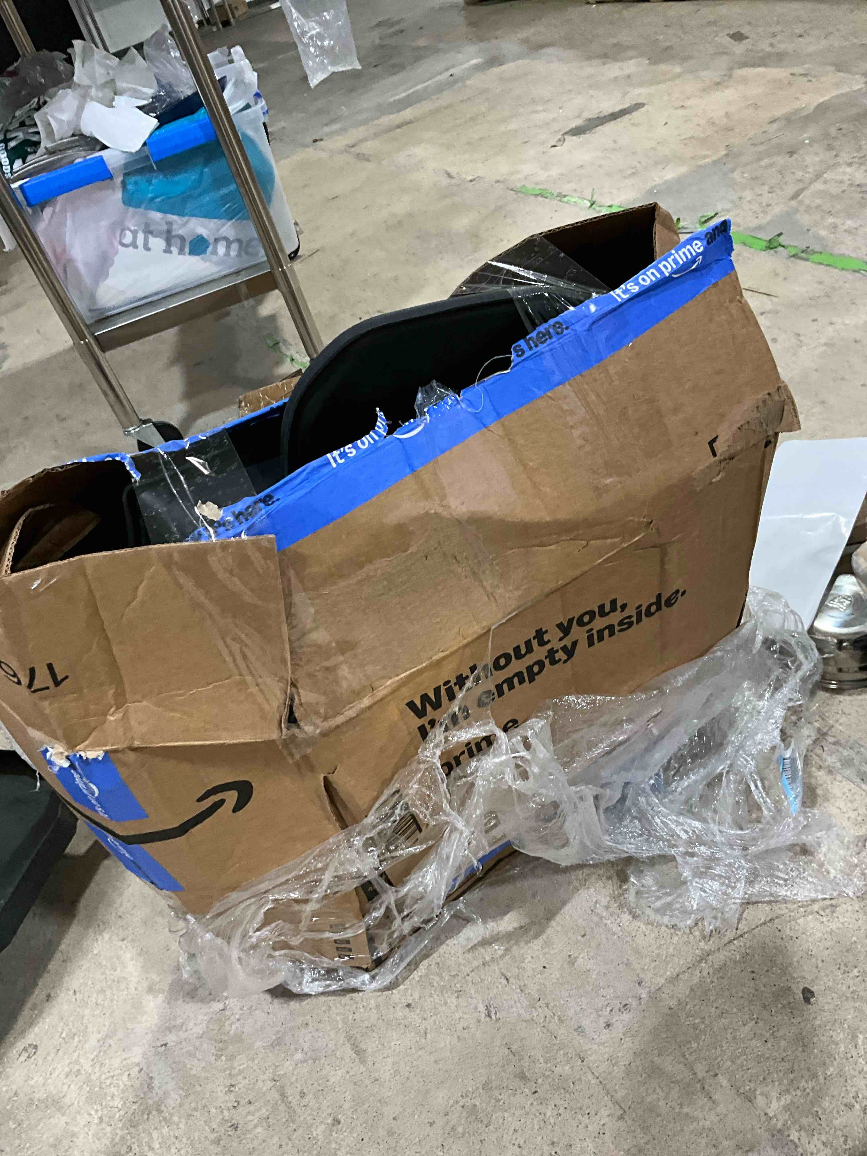https://s3.amazonaws.com/lotting-images-prod/bidfta/BRN1776490_1753974945446.jpeg