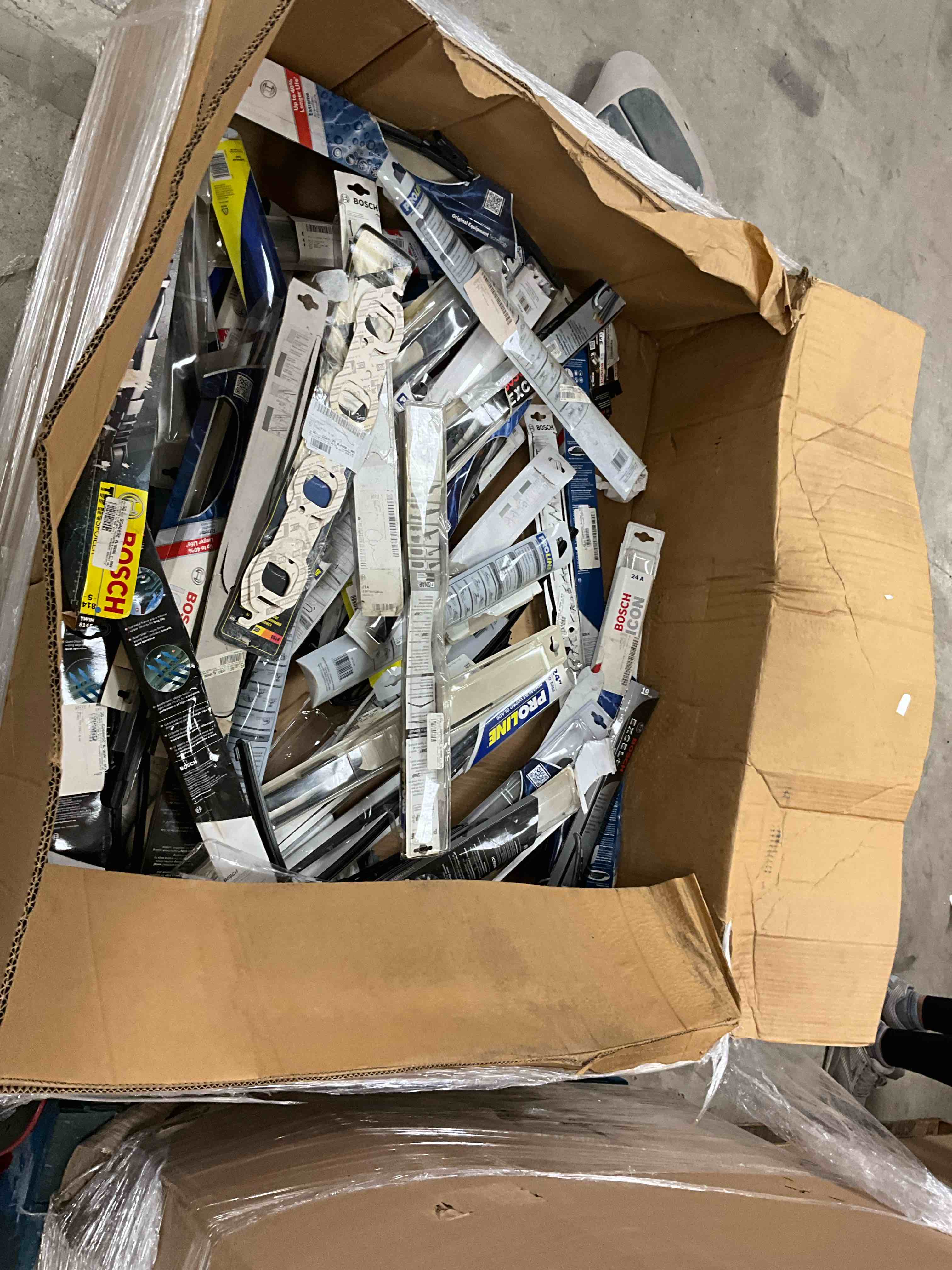 https://s3.amazonaws.com/lotting-images-prod/bidfta/BRN1776774_1754920182946.jpeg