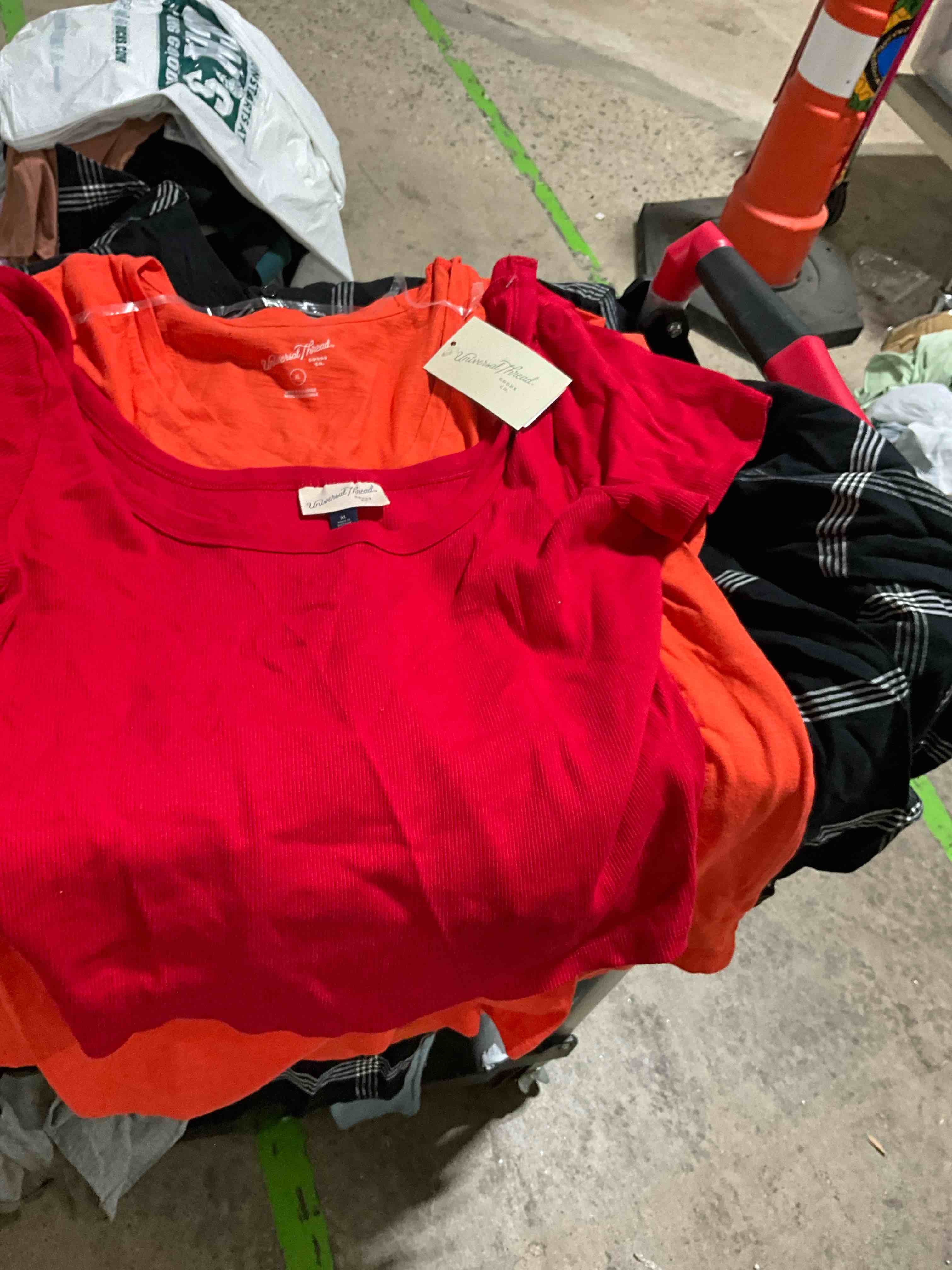 https://s3.amazonaws.com/lotting-images-prod/bidfta/BRN1776776_1754416477705.jpeg