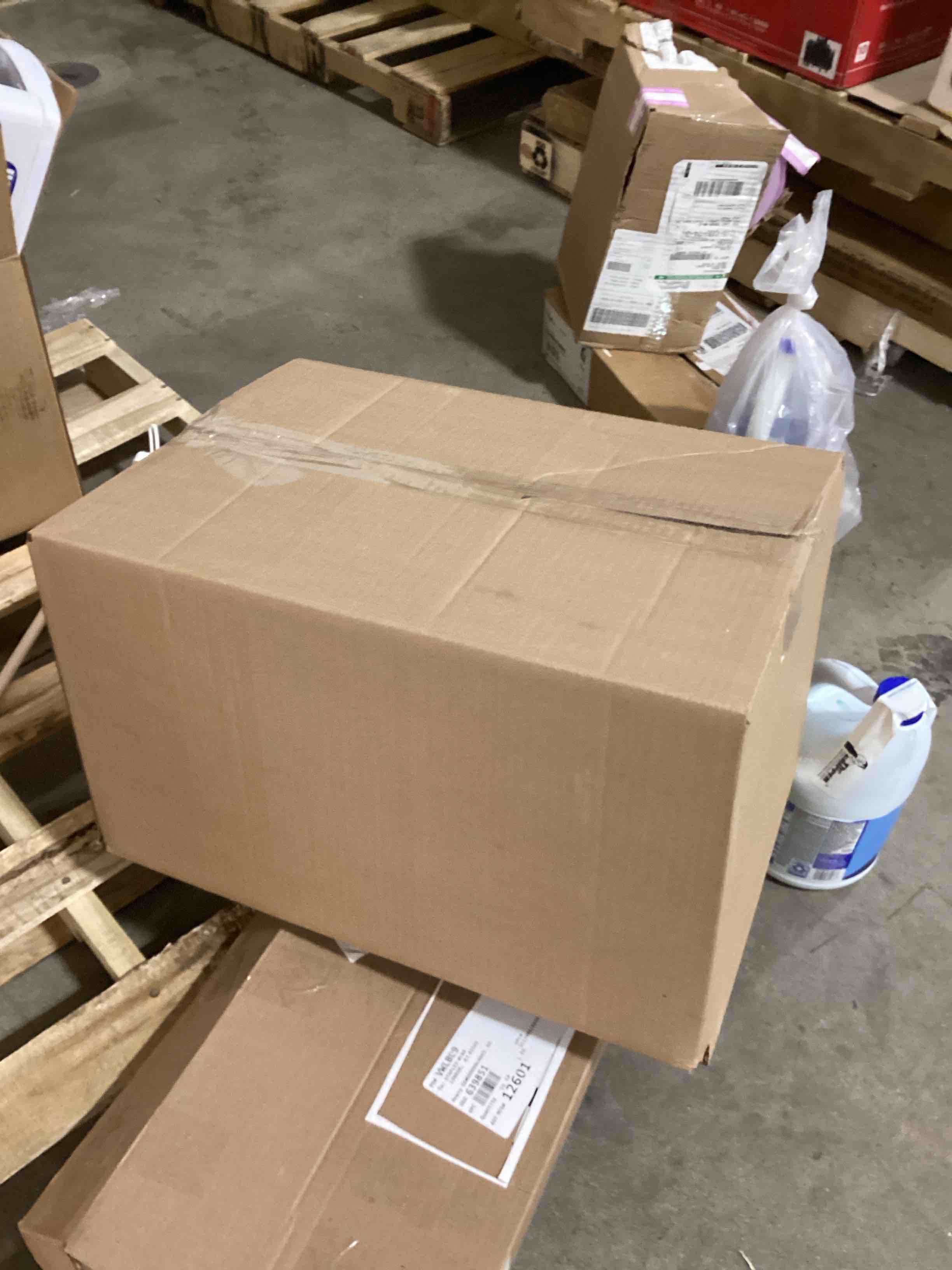 https://s3.amazonaws.com/lotting-images-prod/bidfta/BRN1777785_1751651629518.jpeg