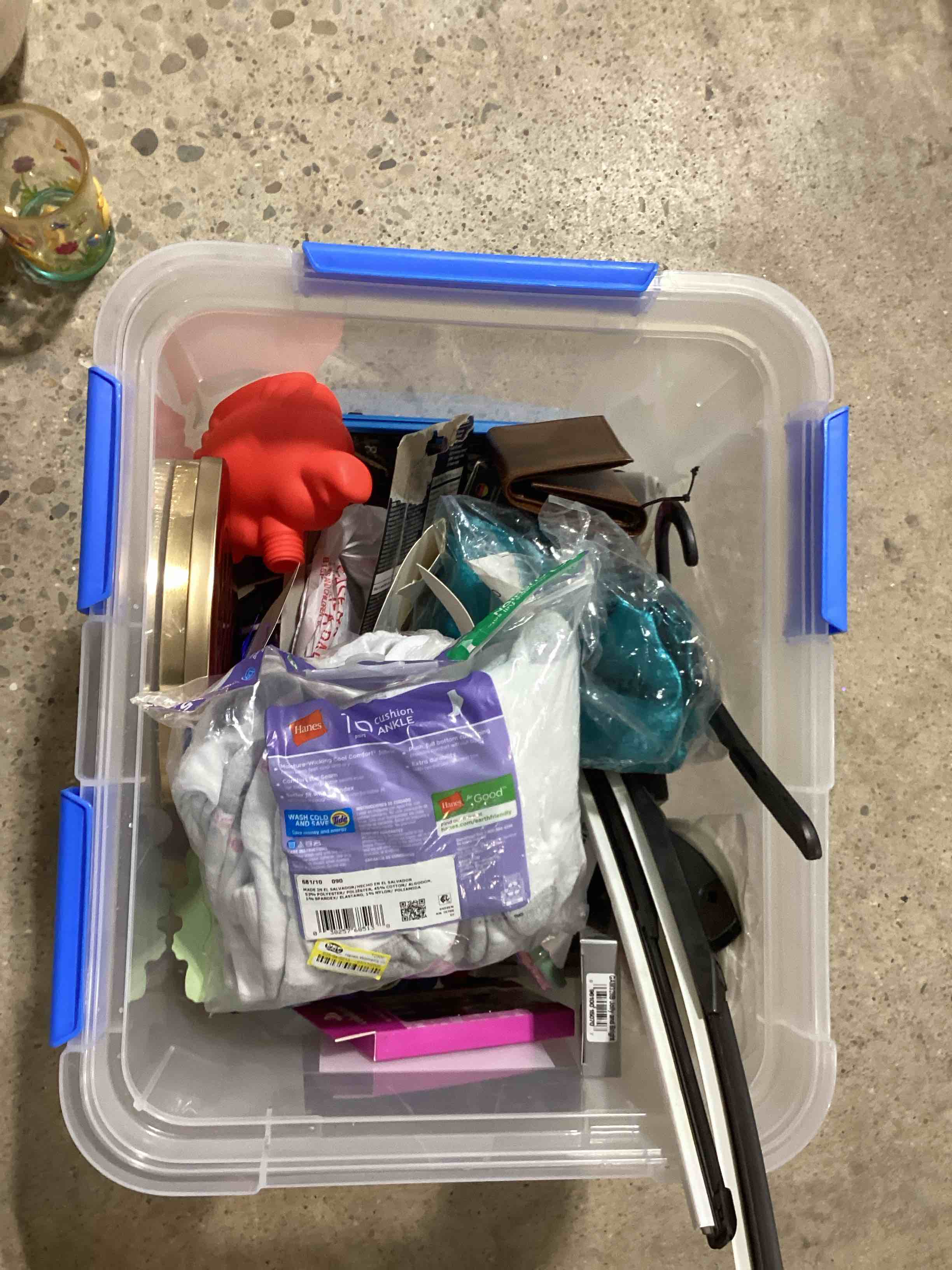 Assorted items 