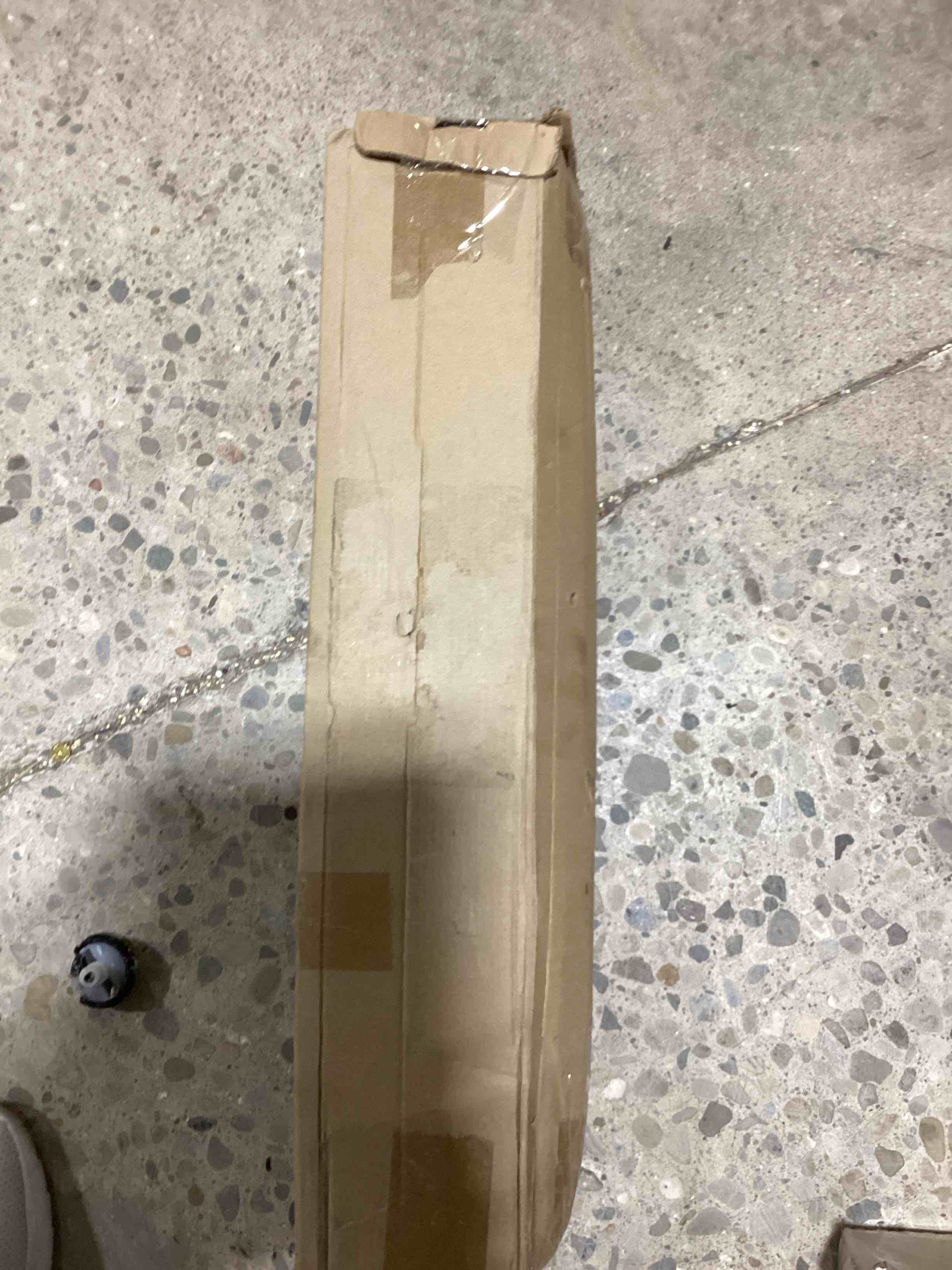 https://s3.amazonaws.com/lotting-images-prod/bidfta/BRN1778117_1753994898181.jpeg