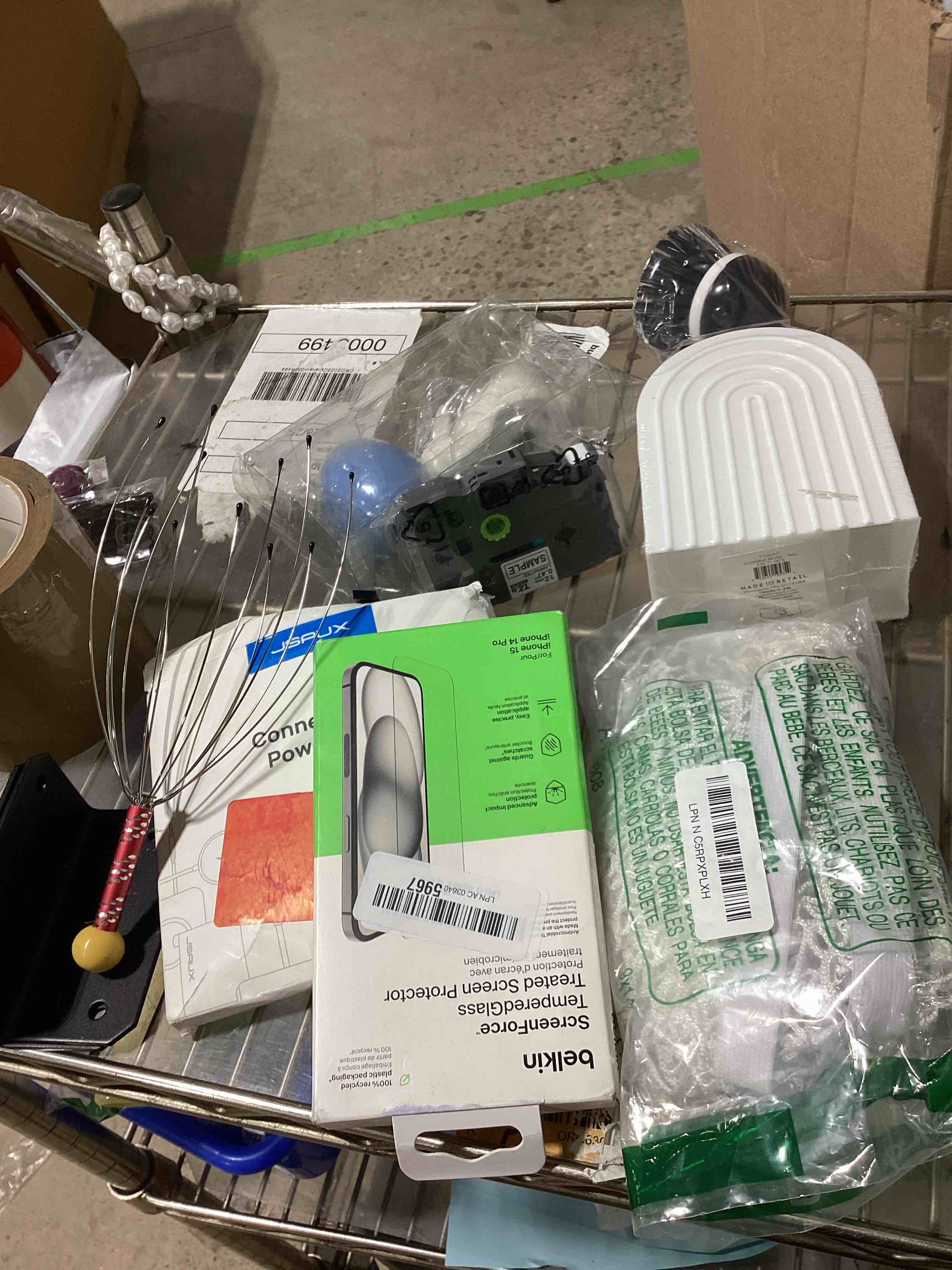 Assorted items 