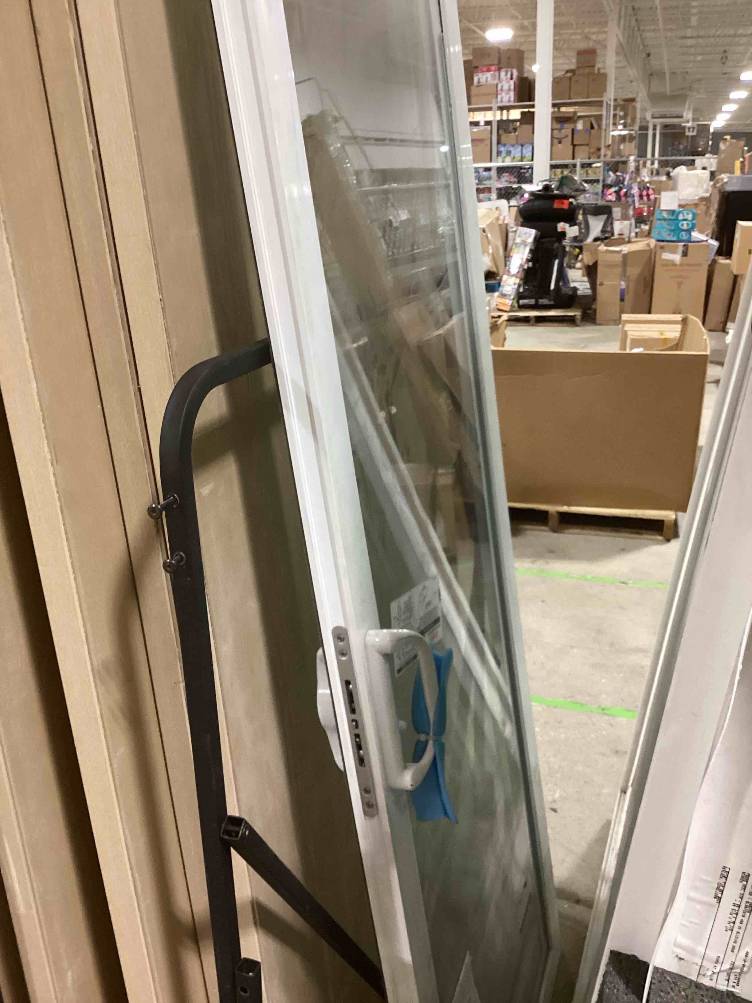 https://s3.amazonaws.com/lotting-images-prod/bidfta/BRN1779555_1755105636841.jpeg