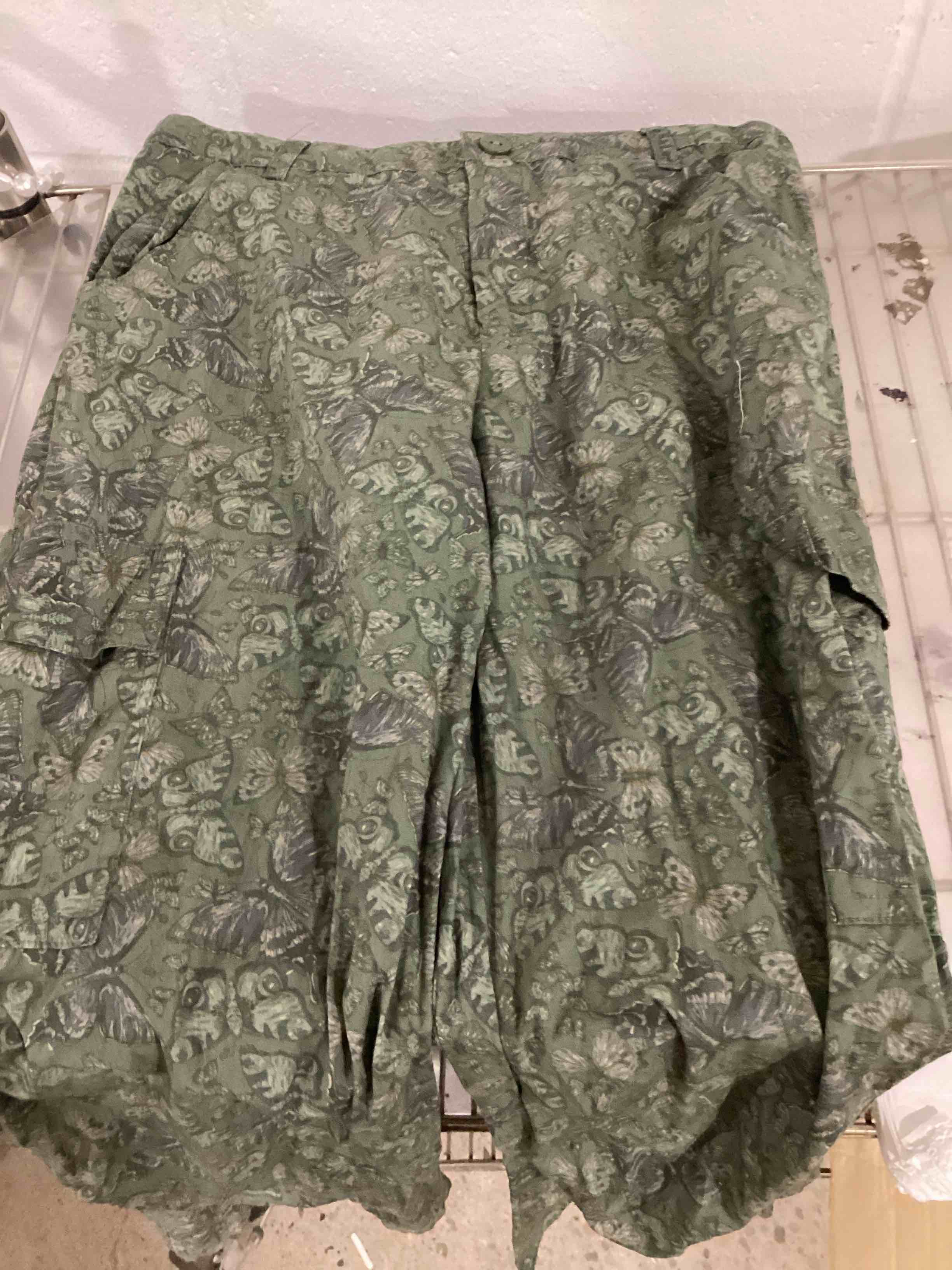 Girls  and  womenâ€™s clothing