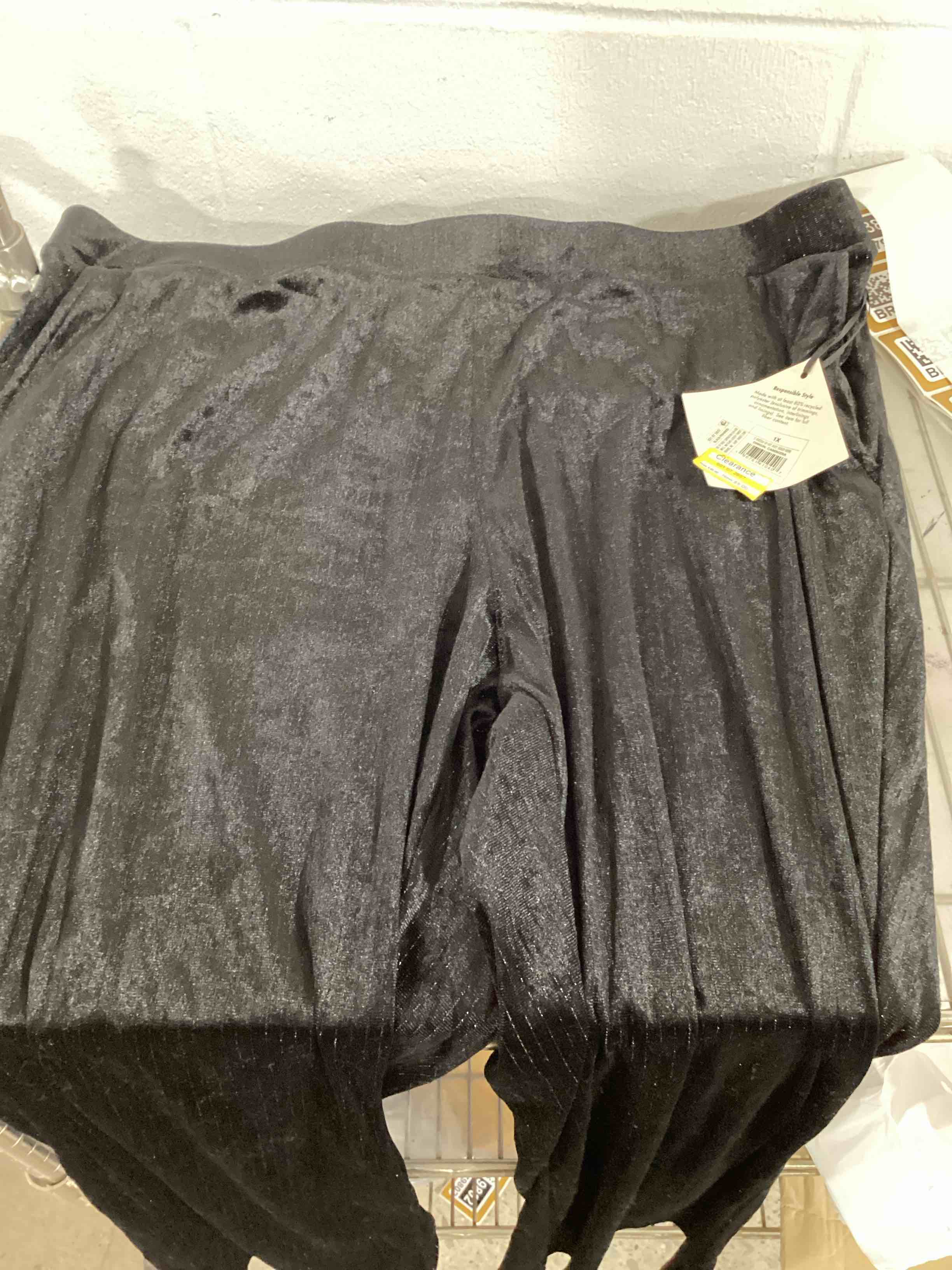 Girls  and  women’s clothing