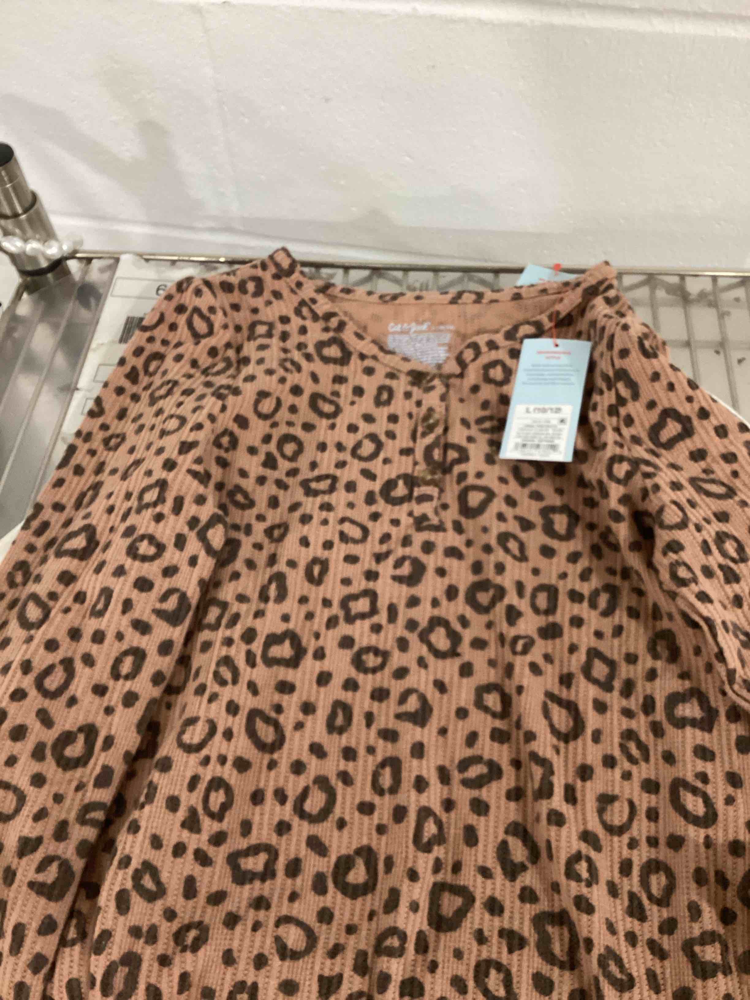 https://s3.amazonaws.com/lotting-images-prod/bidfta/BRN1779907_1755525189041.jpeg